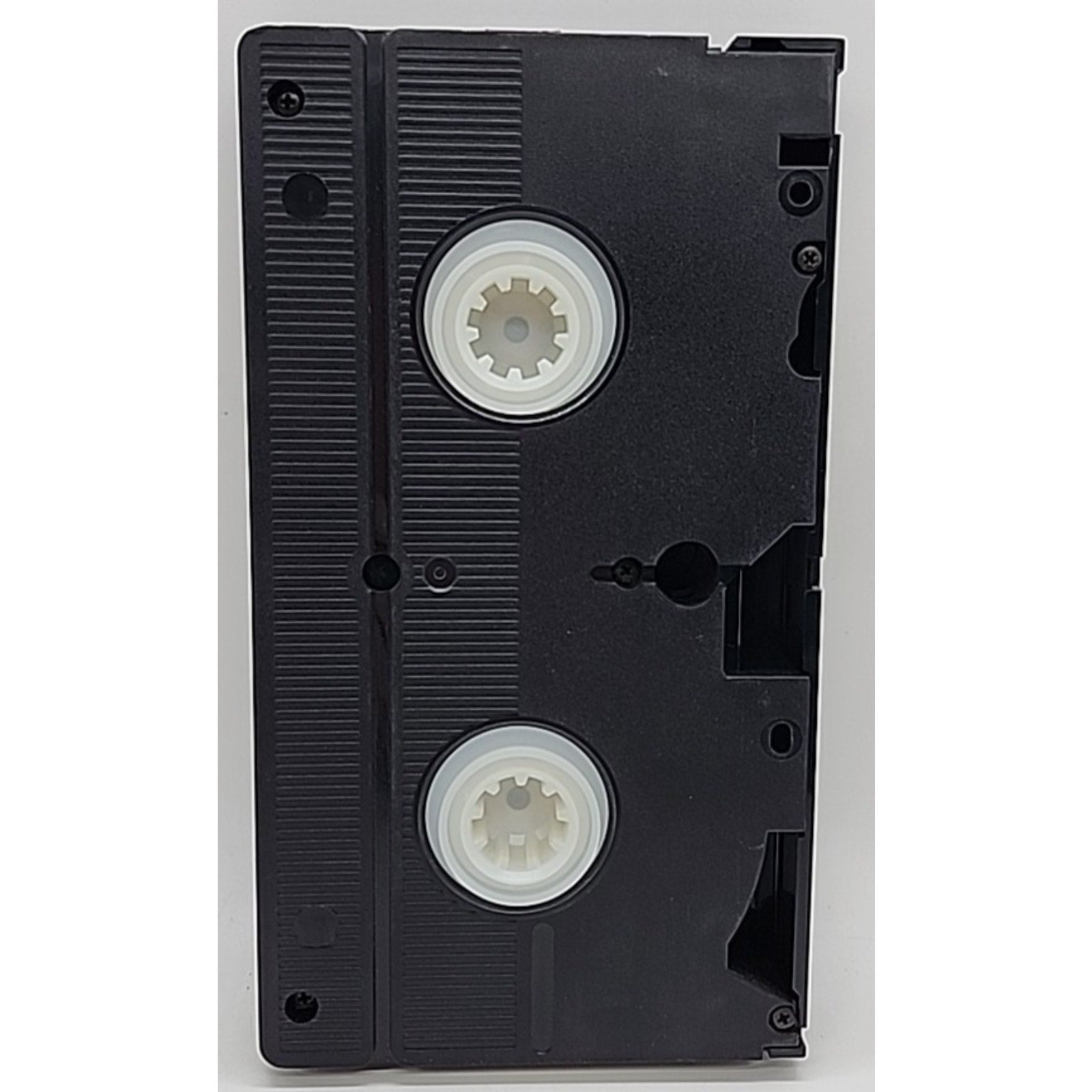 Nowhere to Run (VHS, 1993, Closed captioned)