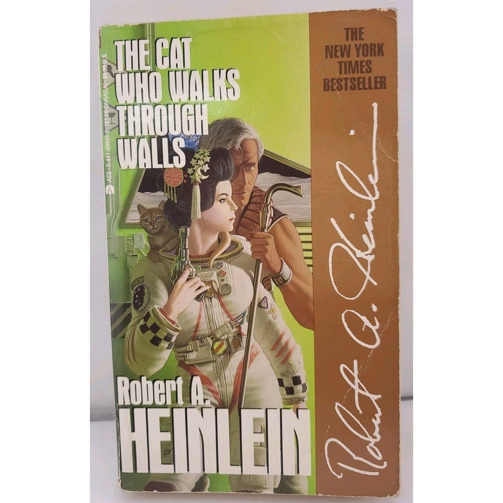 Cat Who Walks Through Walls by Robert A. Heinlein (1986, Trade Paperback)