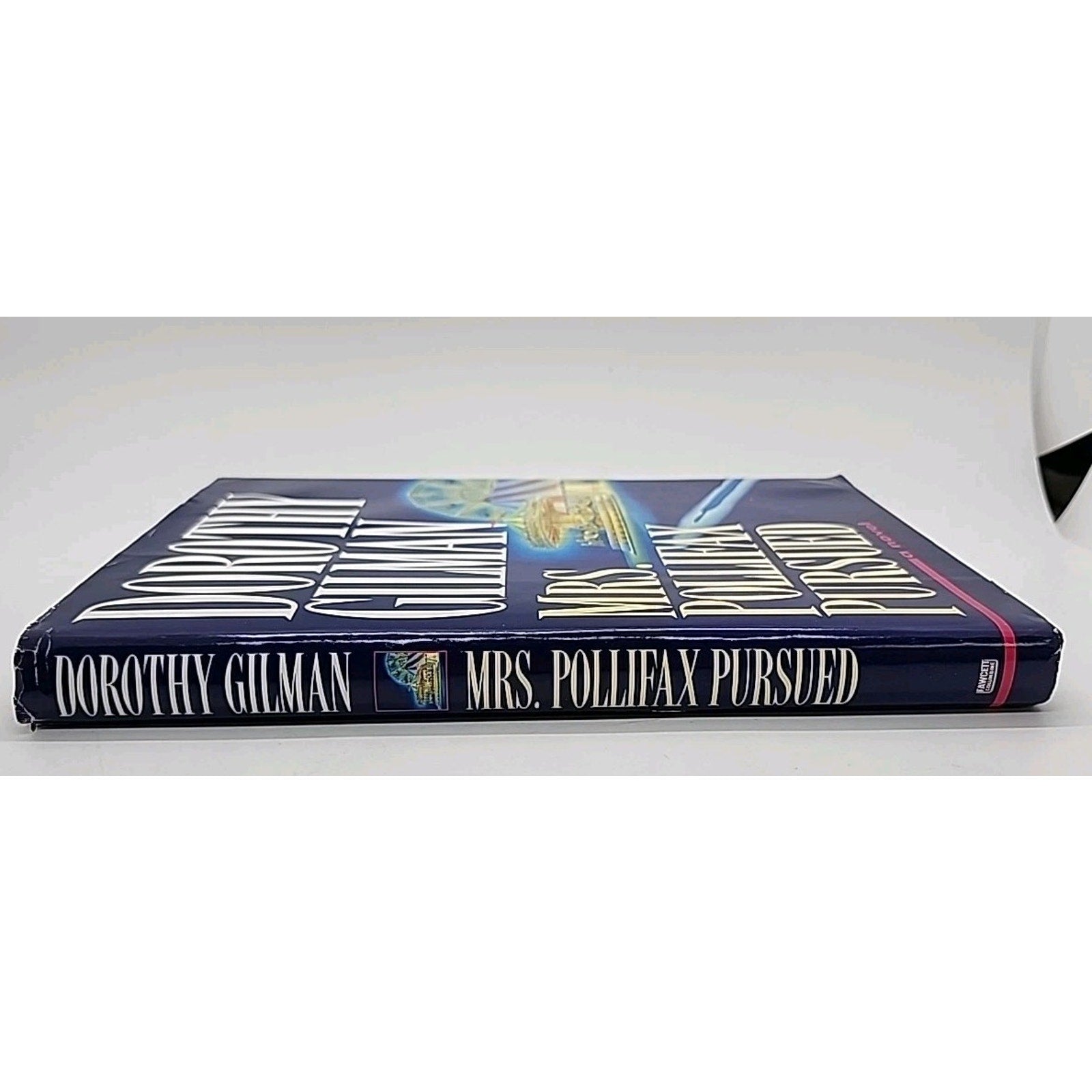 Mrs. Pollifax Pursued by Dorothy Gilman (1995, Hardcover)