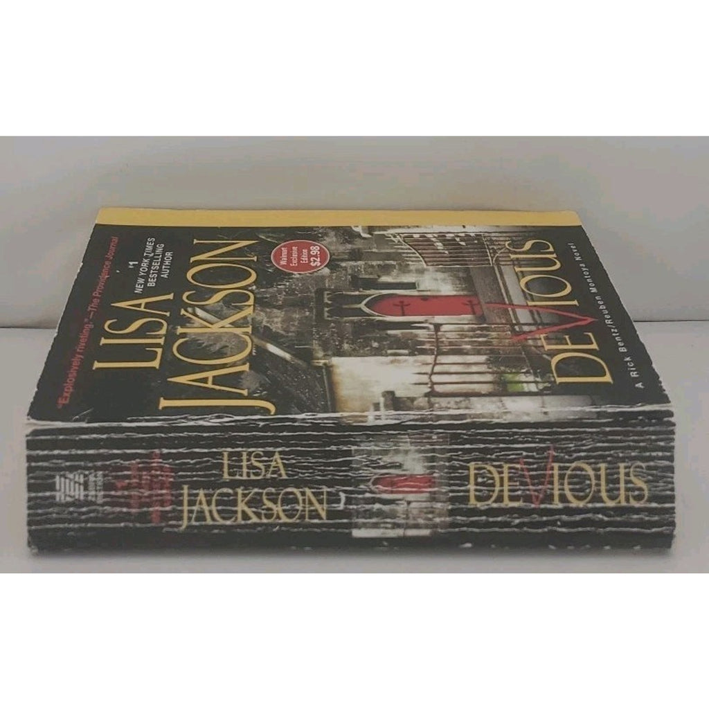 Devious (Exclusive Edition) - Mass Market Paperback By Lisa Jackson -