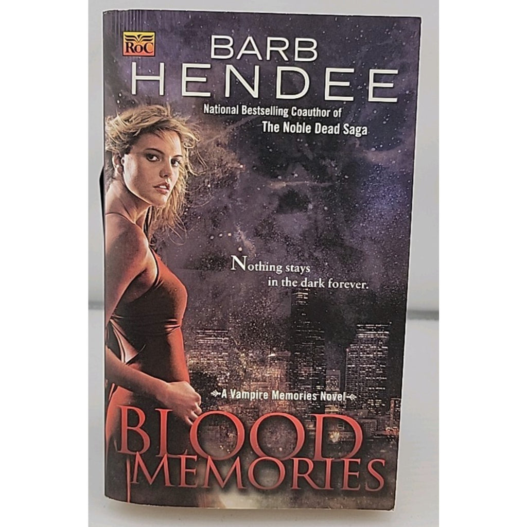 Blood Memories : A Vampire Memories Novel by Barb Hendee (2009, Paperback)