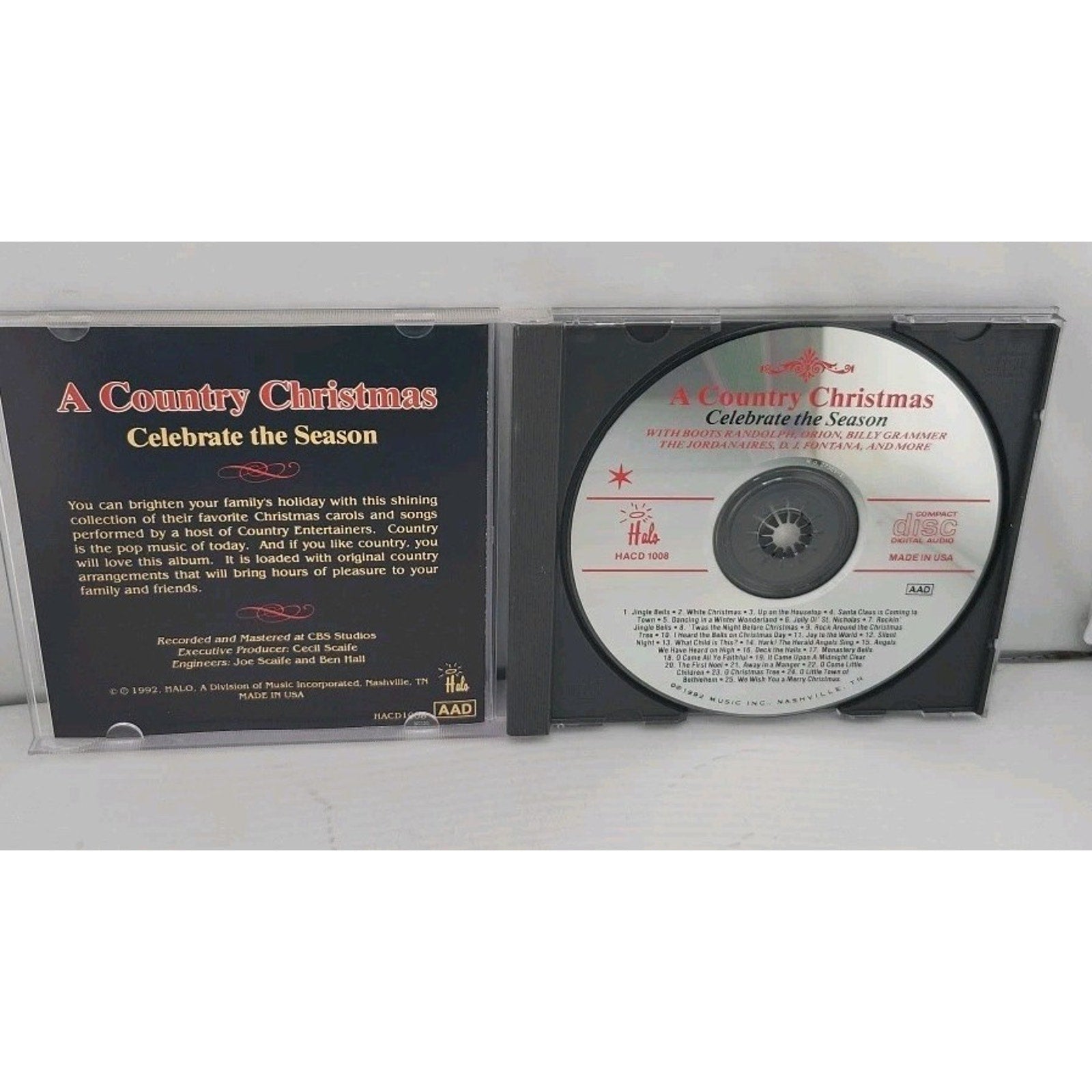 A Country Christmas - Celebrate The Season (CD)