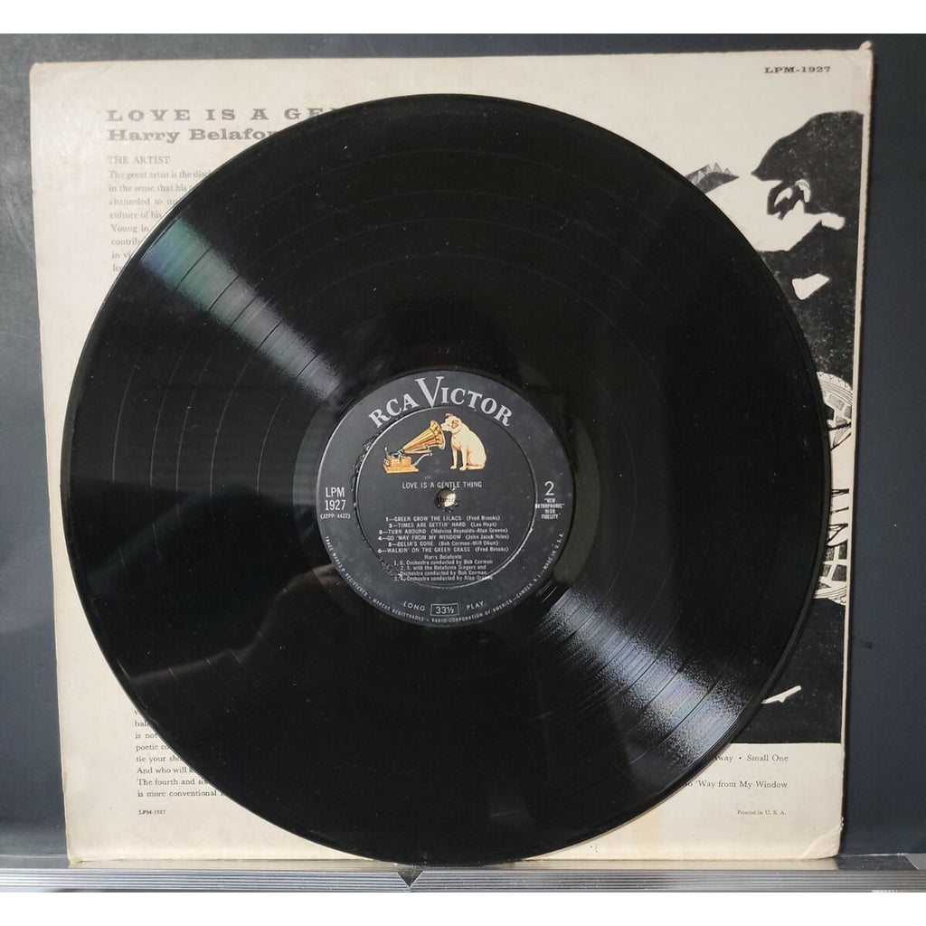 Harry Belafonte – Love Is A Gentle Thing