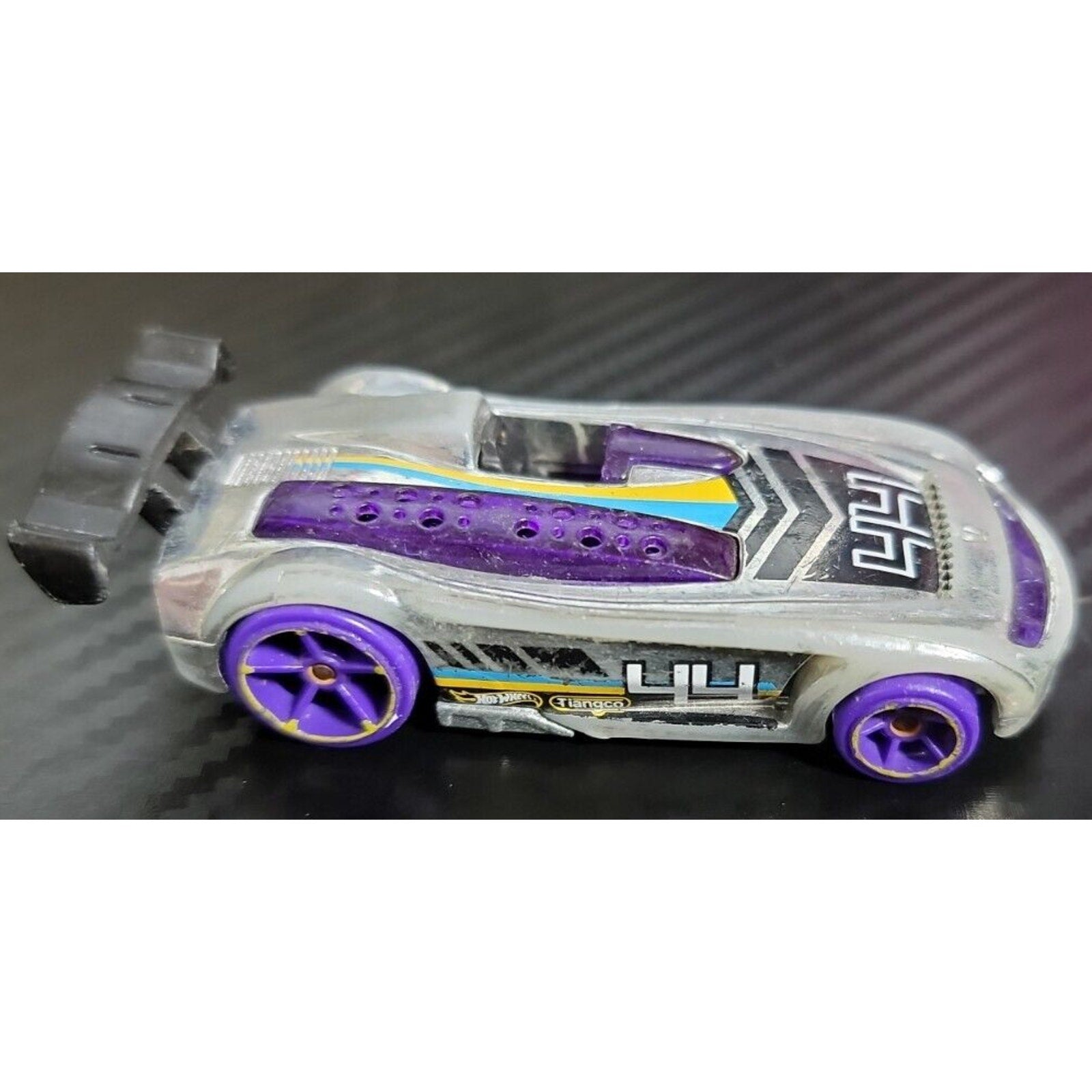Hot Wheels Battle Spec 44