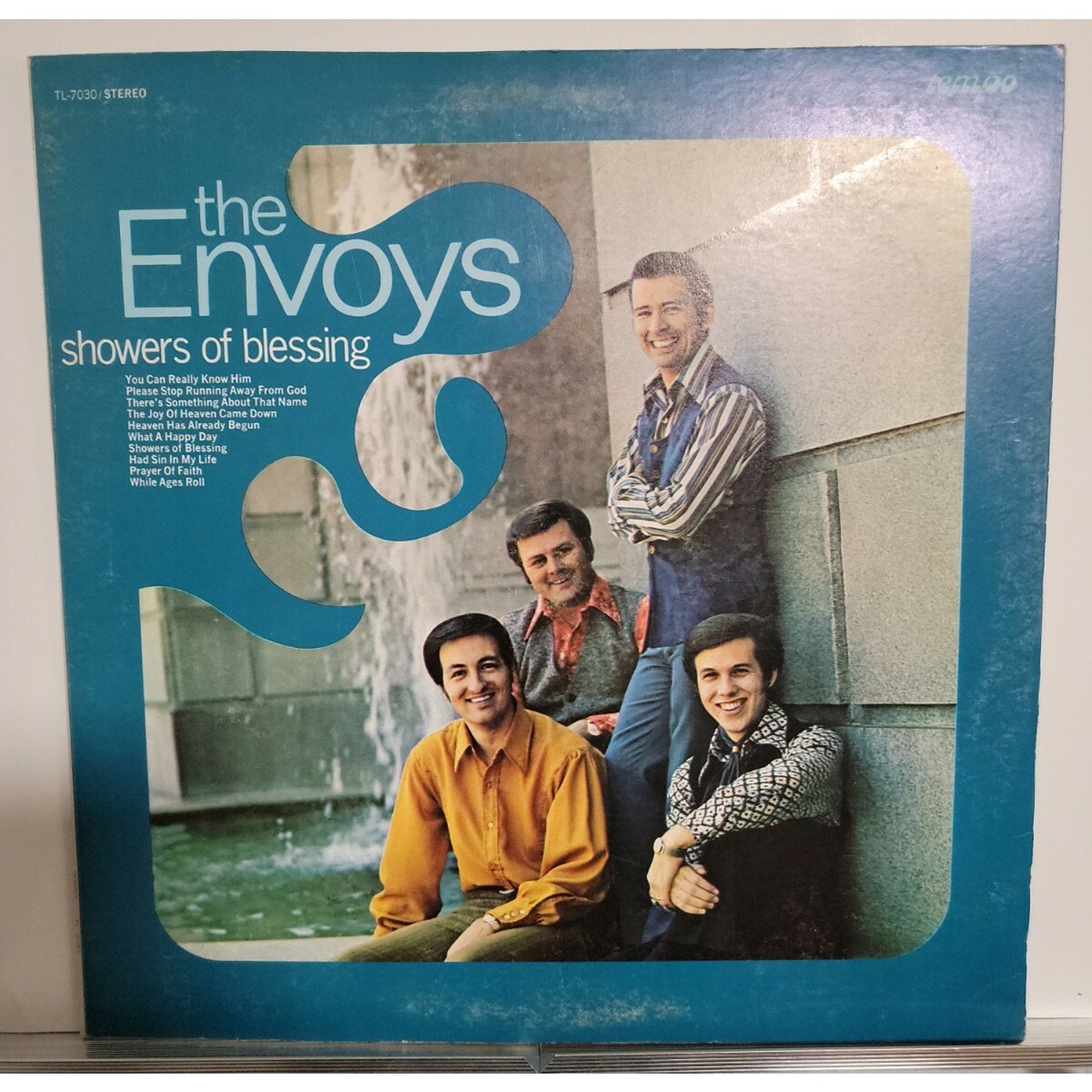 The Envoys – Showers Of Blessings (Vinyl)
