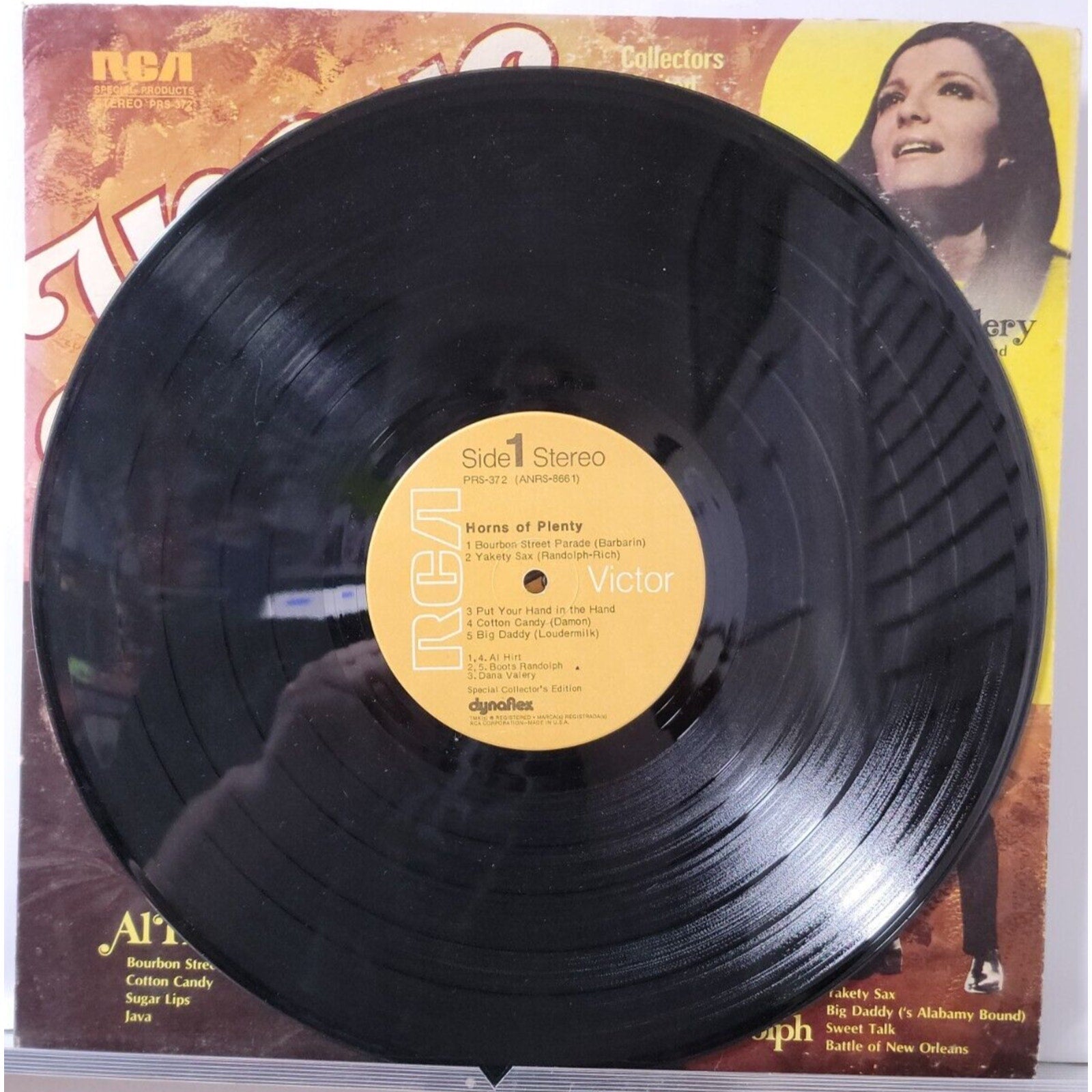 Al Hirt, Boots Randolph, Dana Valery – Horns Of Plenty (Record)
