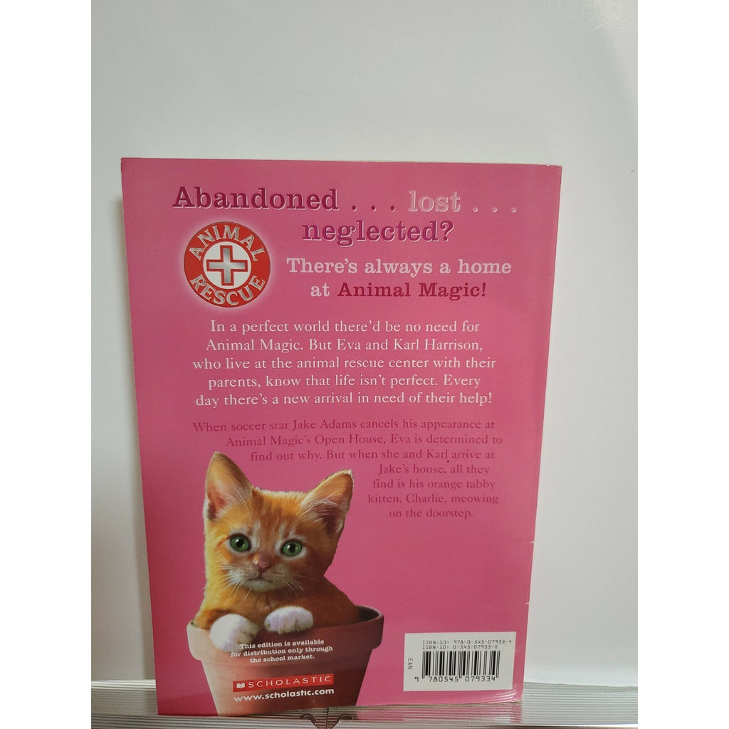 Charlie: The Home-Alone Kitten by Tina Nolan