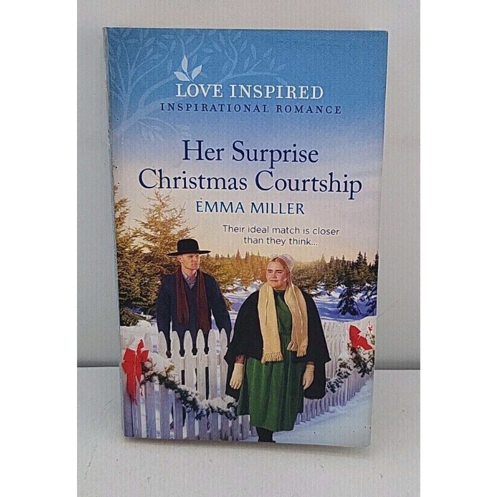Her Surprise Christmas Courtship : An Uplifting Inspirational Romance by Emma...