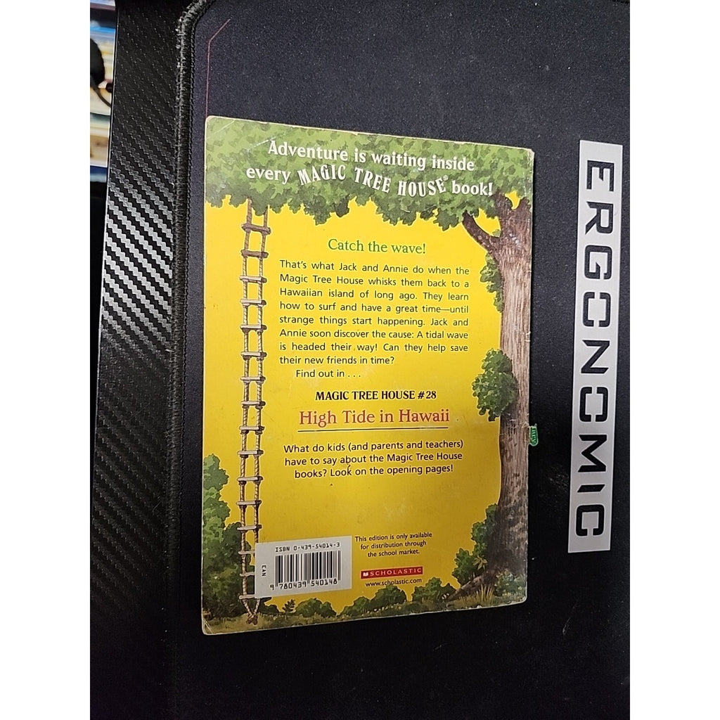 Magic Tree House, No. 28: High Tide in Hawaii - Paperback