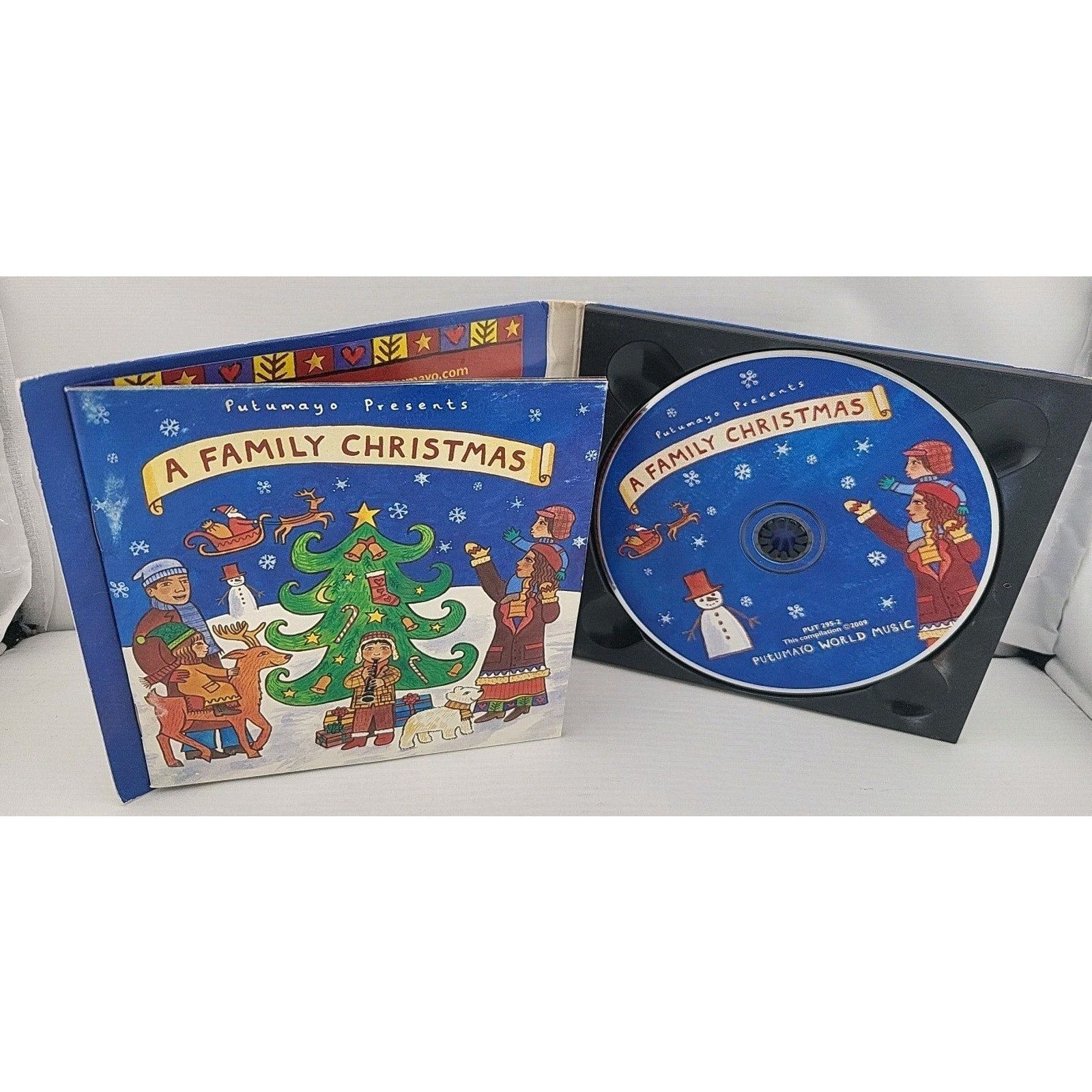 Putumayo Presents: A Family Christmas [Digipak] by Various Artists (CD,...
