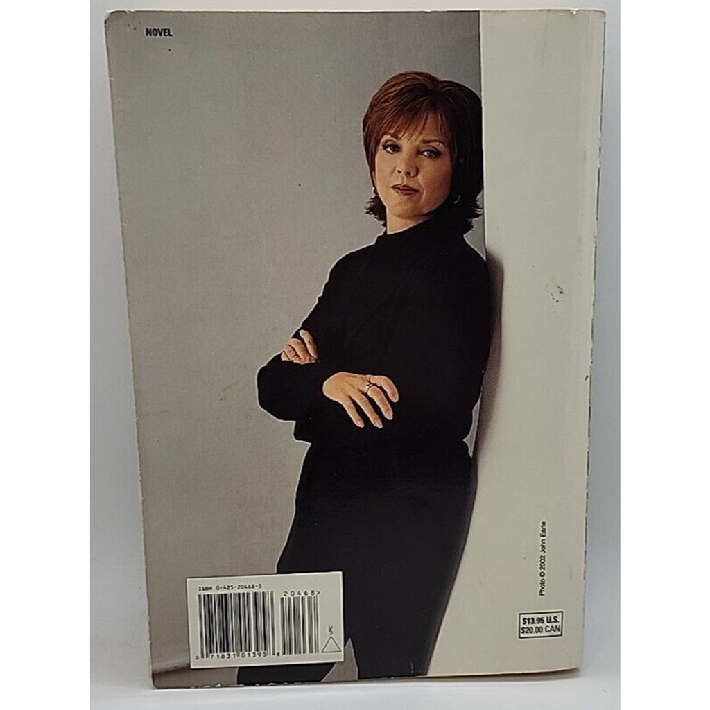 True Betrayals by Nora Roberts Paperback