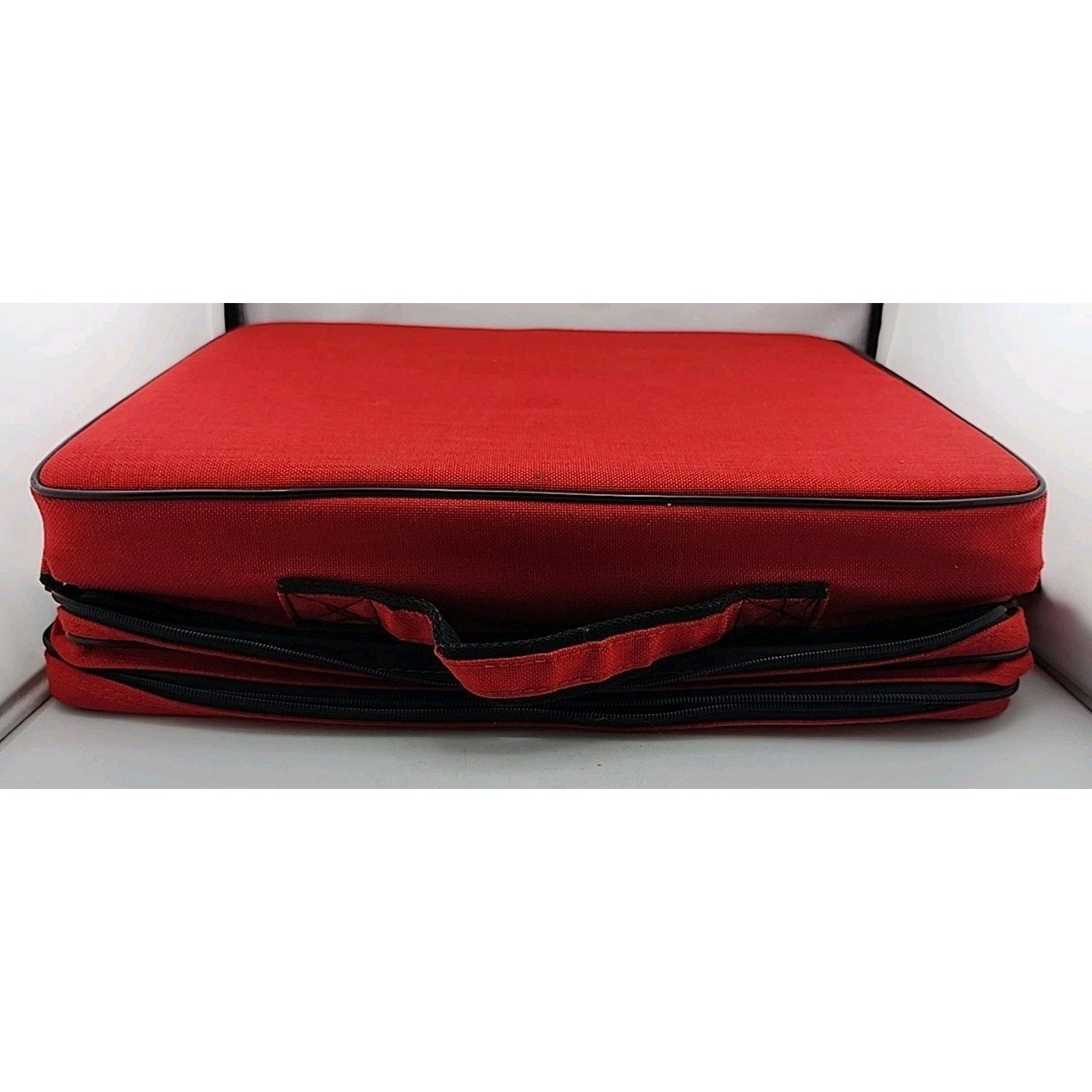 Red BMI Cassette Tape Carry Case w/ Shoulder Strap Holds 30 Tapes