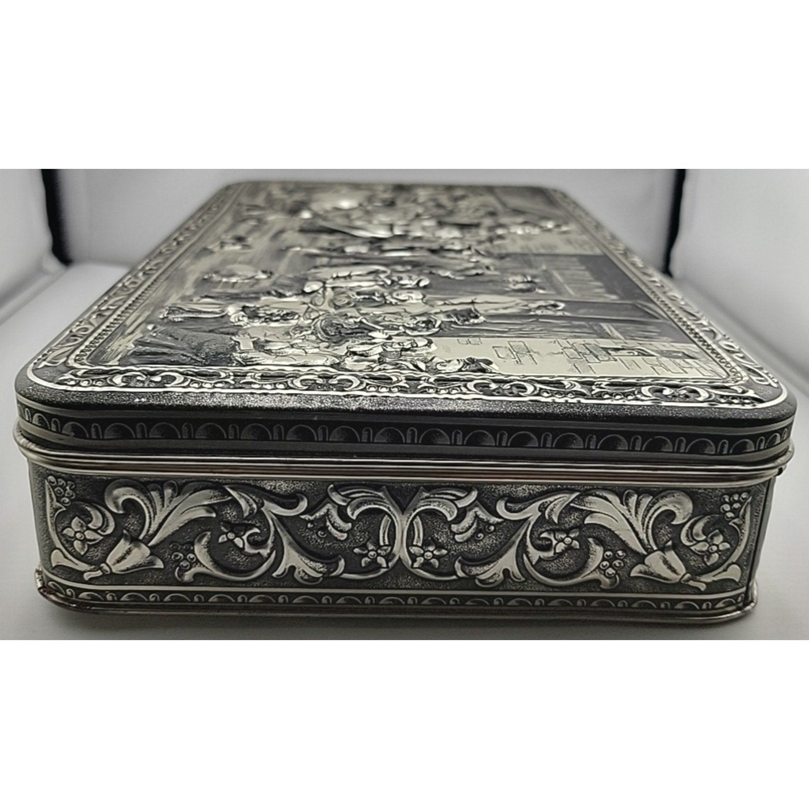 Vintage 1970's Teniers 3D Tin Silver Finish Made In Belgium Biscuit/Cookie Box