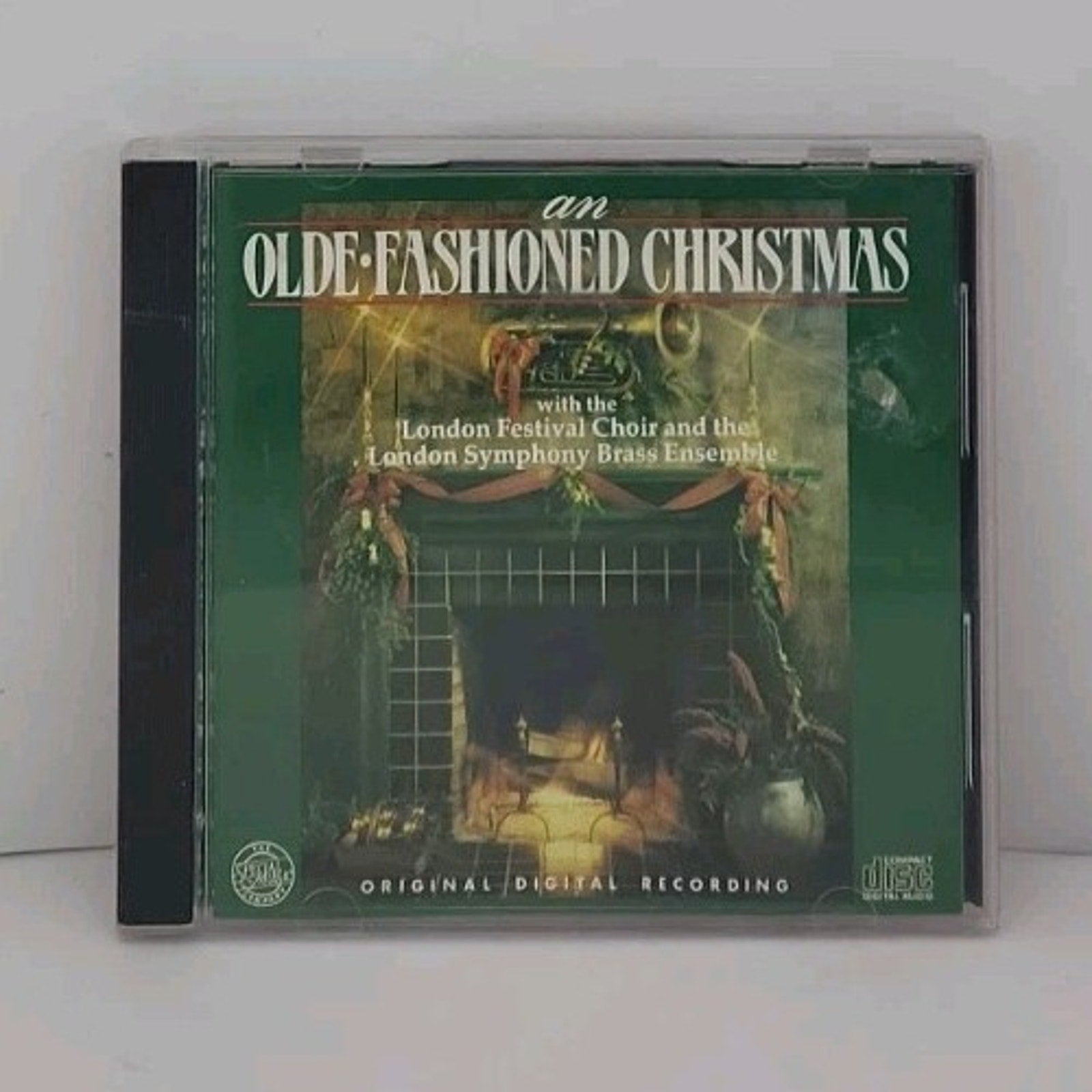 An Olde-Fashioned Christmas by The London Festival Choir & The London...