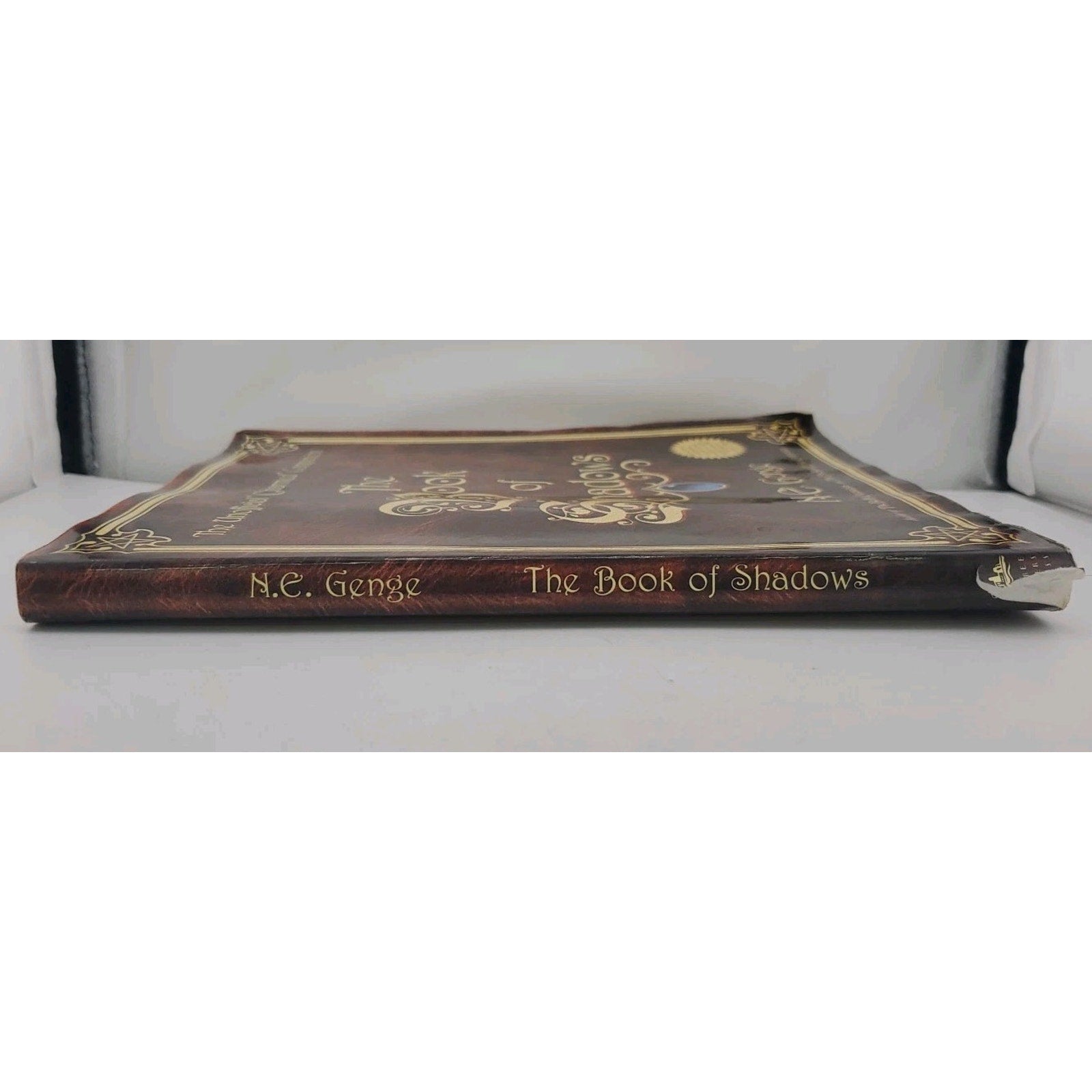Book of Shadows : The Unofficial Charmed Companion by Ngaire E. Genge (2000,...