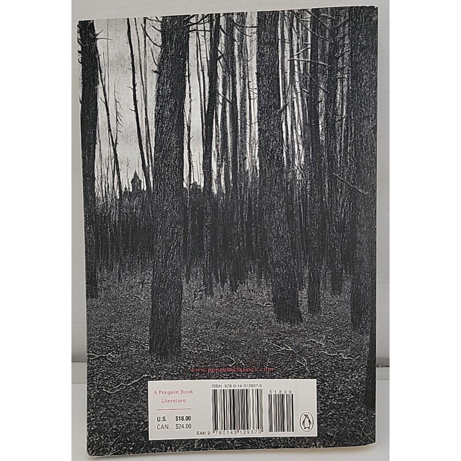 Haunting of Hill House : (Penguin Classics Deluxe Edition) by Shirley Jackson...