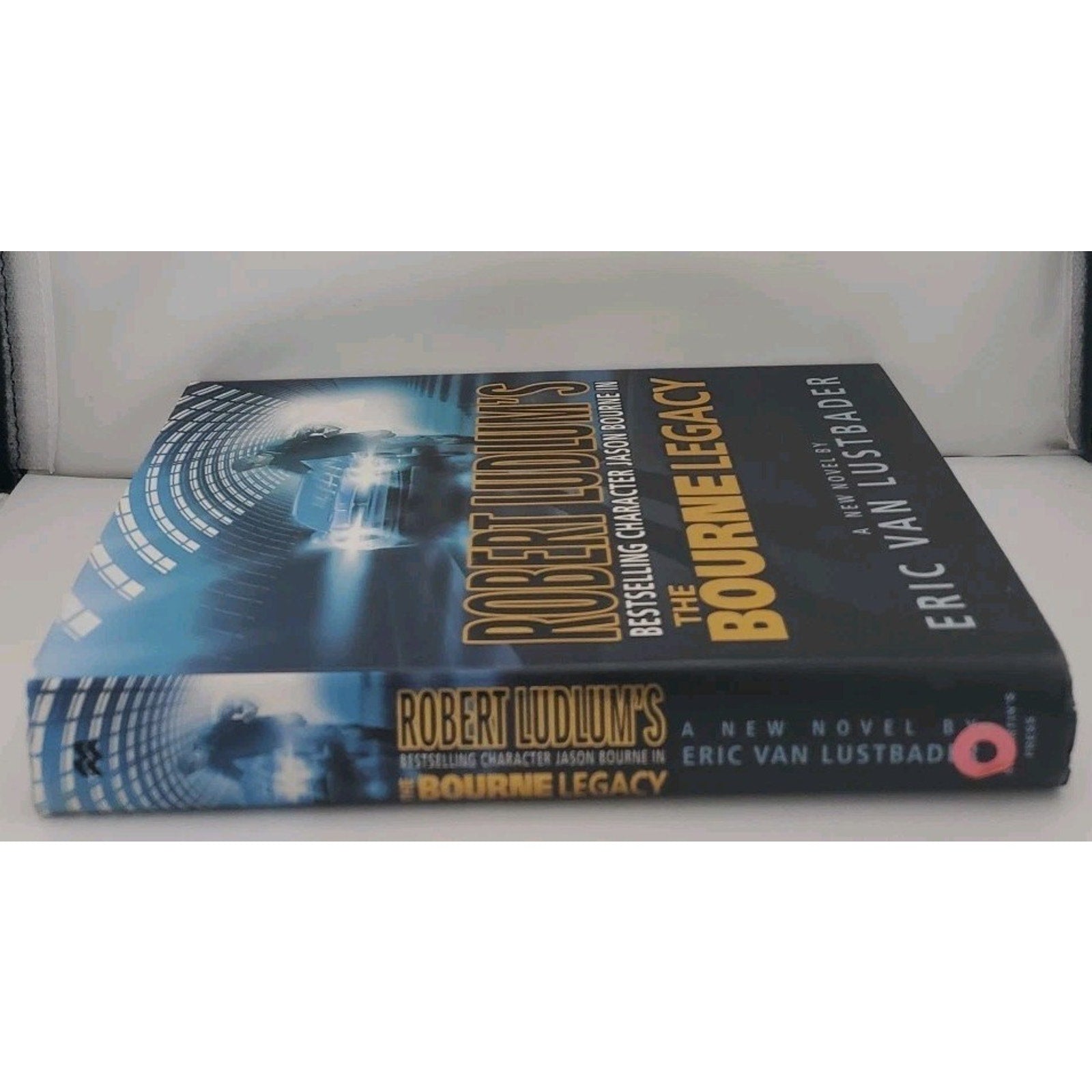 Robert Ludlum's the Bourne Legacy by Eric Van Lustbader (2004, Hardcover)