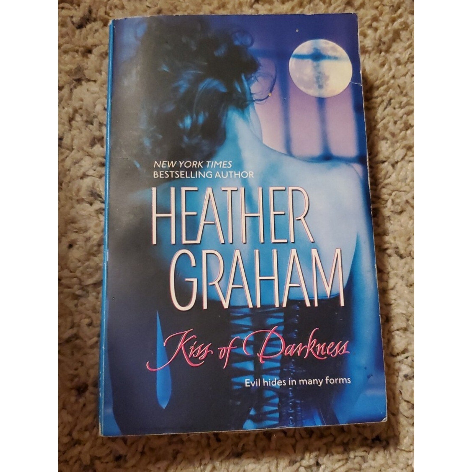 Kiss of Darkness by Heather Graham (2006, Paperback)