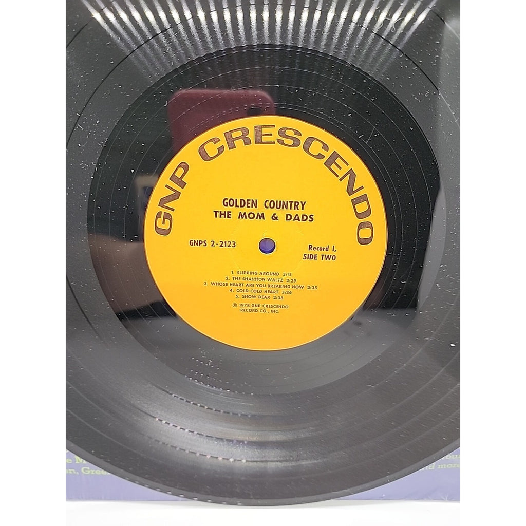 The Mom And Dads - Golden Country - 22 Favorite Country Songs (Record)