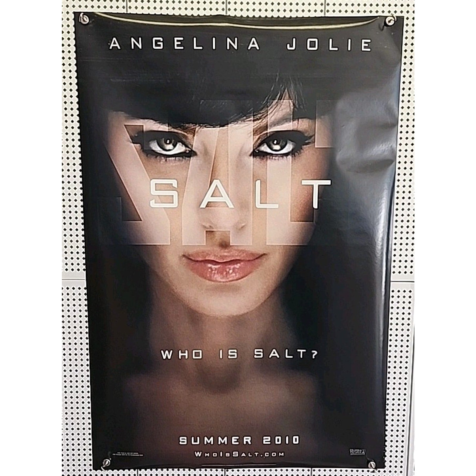 Salt - 2010 - Original 27x40 Advance Style Movie Poster DS - Angelina Jolie