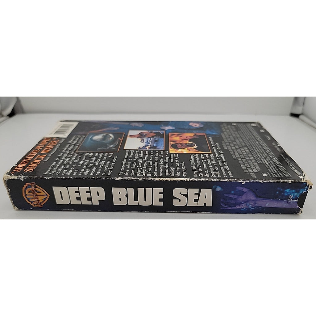Deep Blue Sea (VHS, 1999)