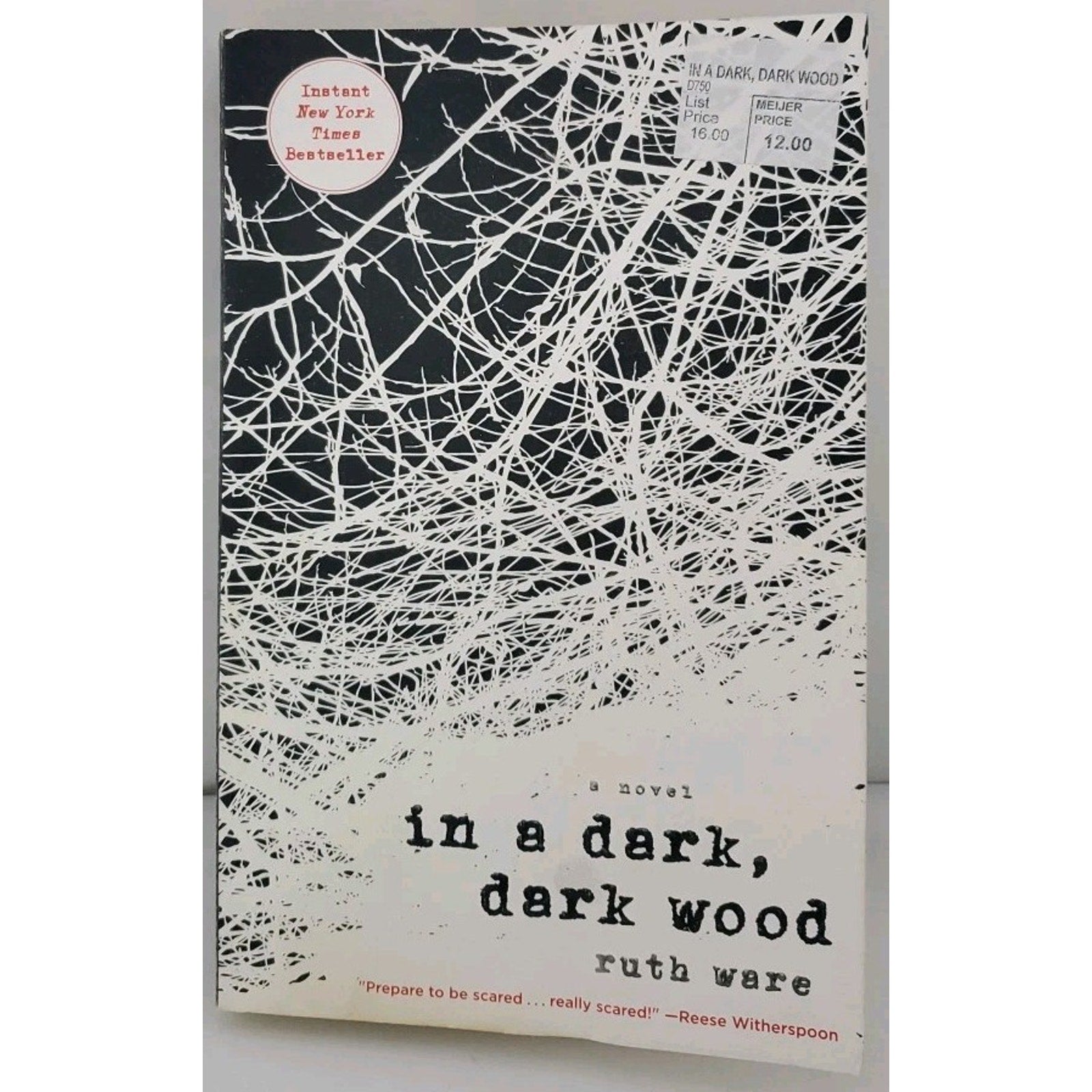 In a Dark, Dark Wood by Ruth Ware (2016, Trade Paperback)