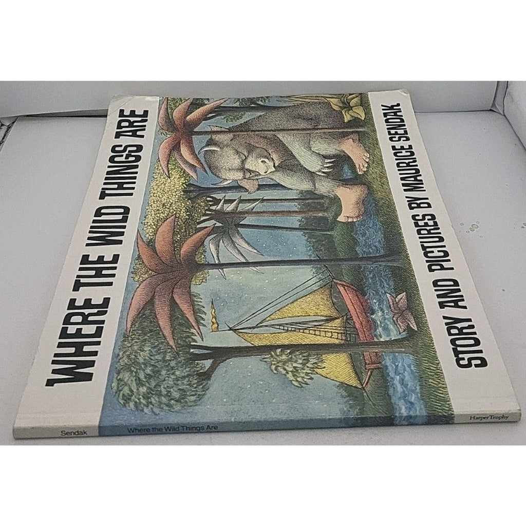 Where the Wild Things Are : A Caldecott Award Winner by Maurice Sendak (1988,...
