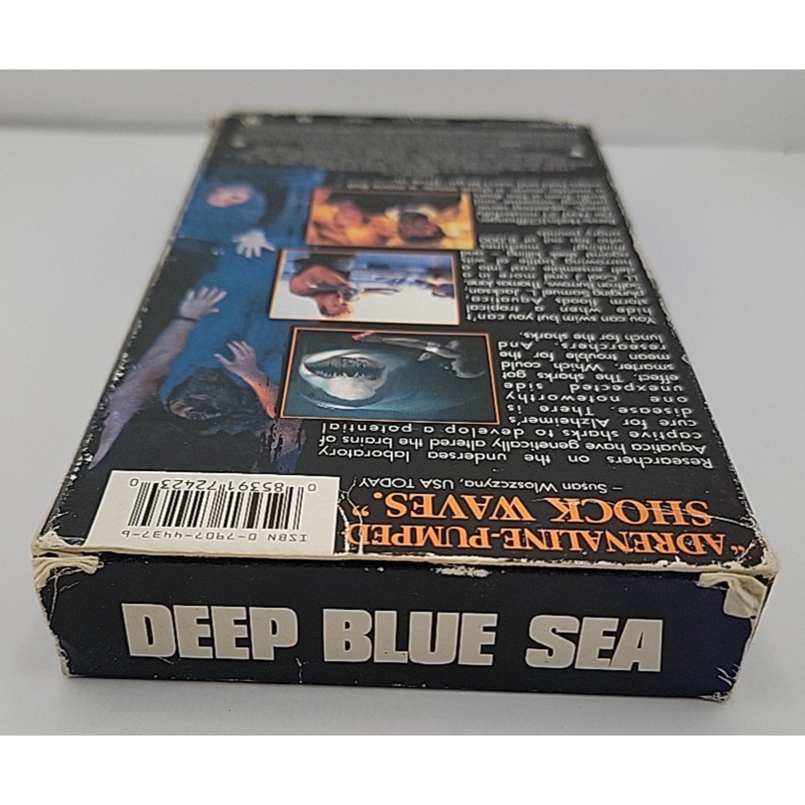 Deep Blue Sea (VHS, 1999)