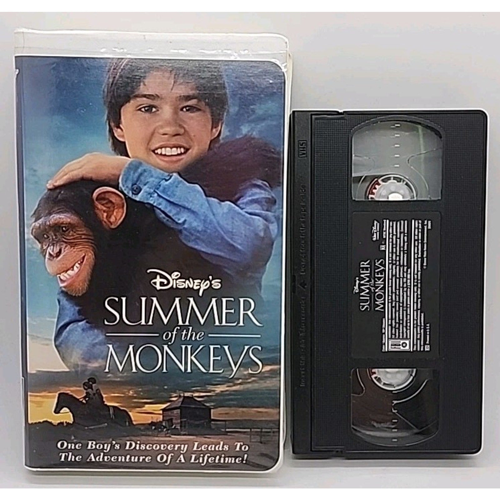 Summer of the Monkeys (VHS, 1998)