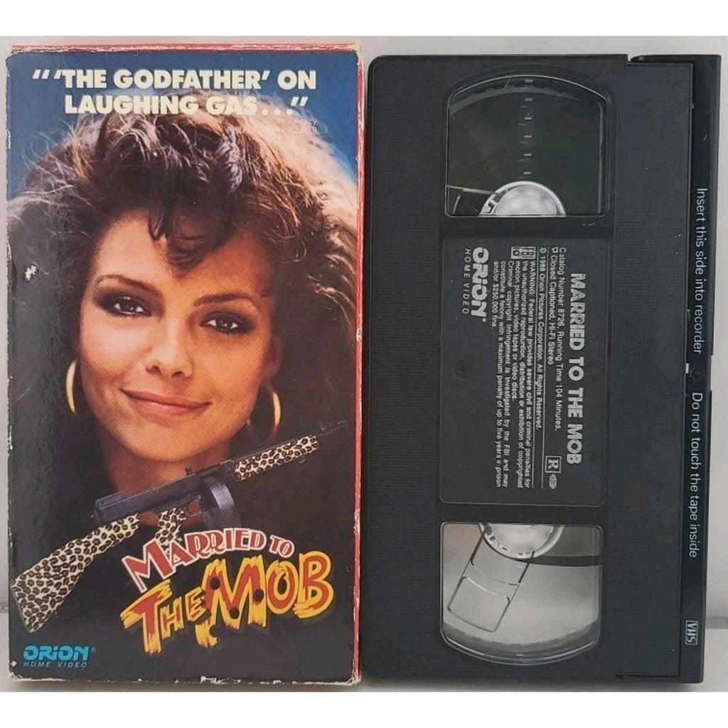 Married to the Mob (VHS, 1994)