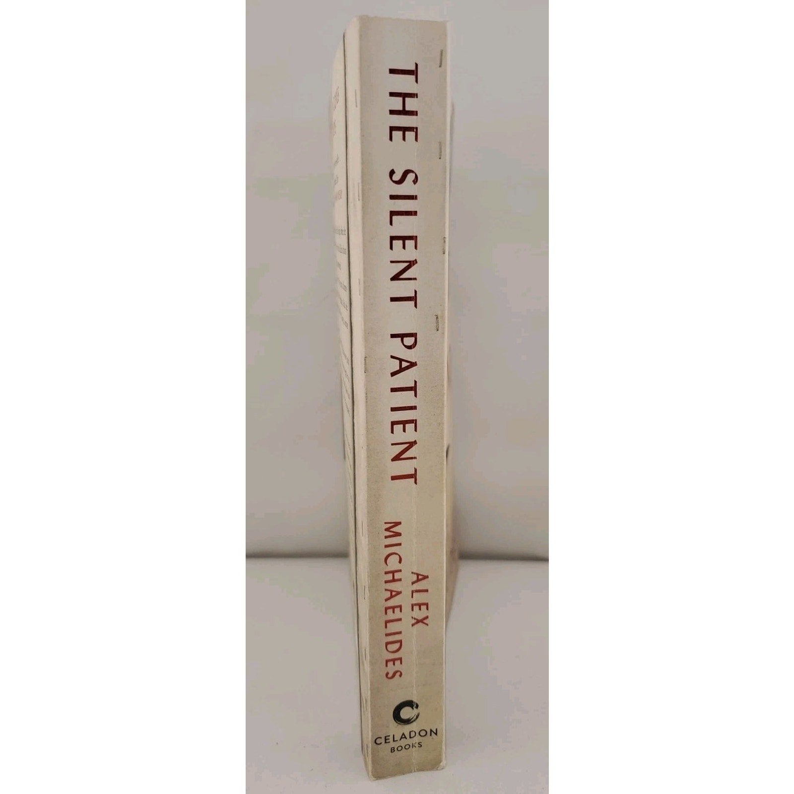 Silent Patient by Alex Michaelides (2021, Trade Paperback)