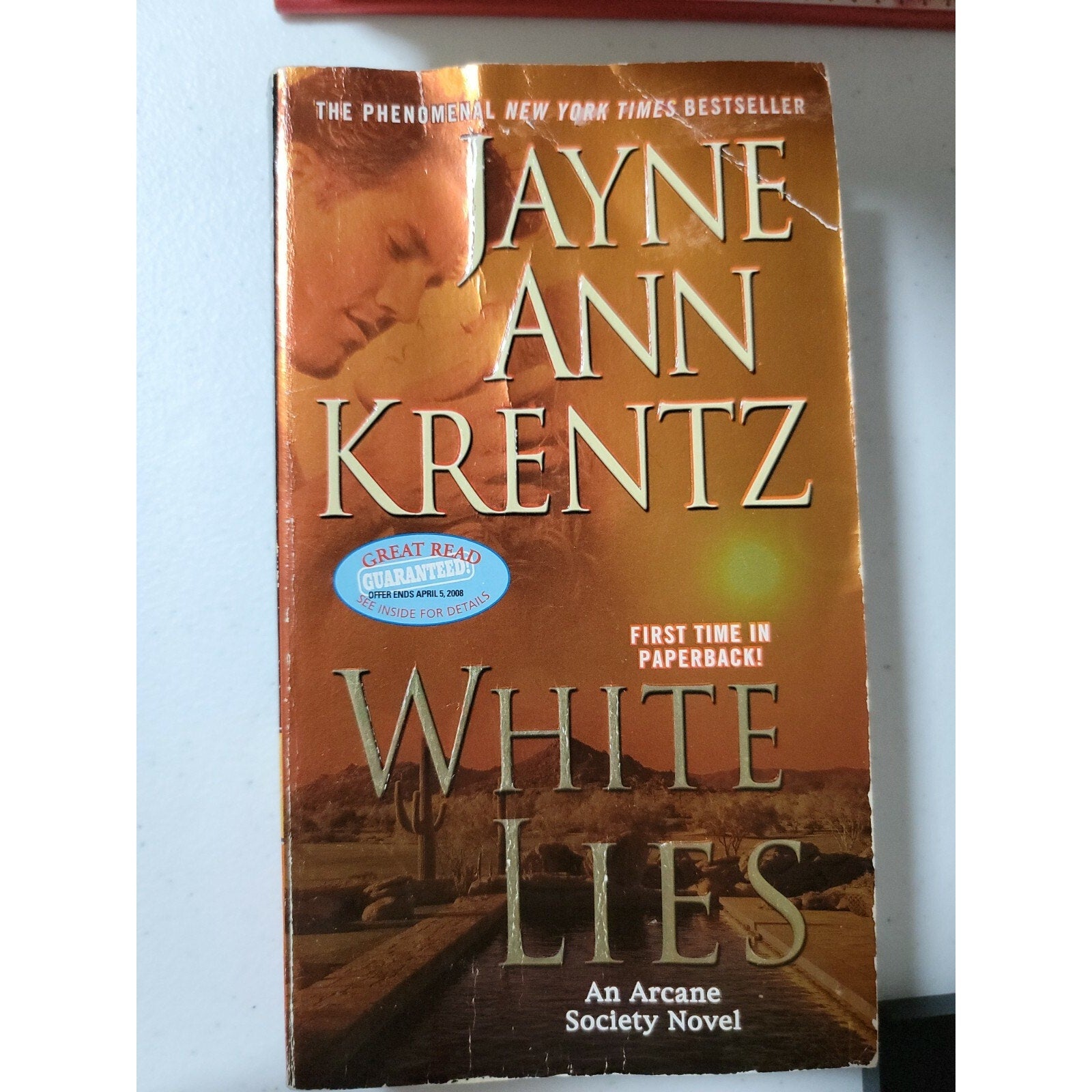 White Lies by Jayne Ann Krentz (Paperback)
