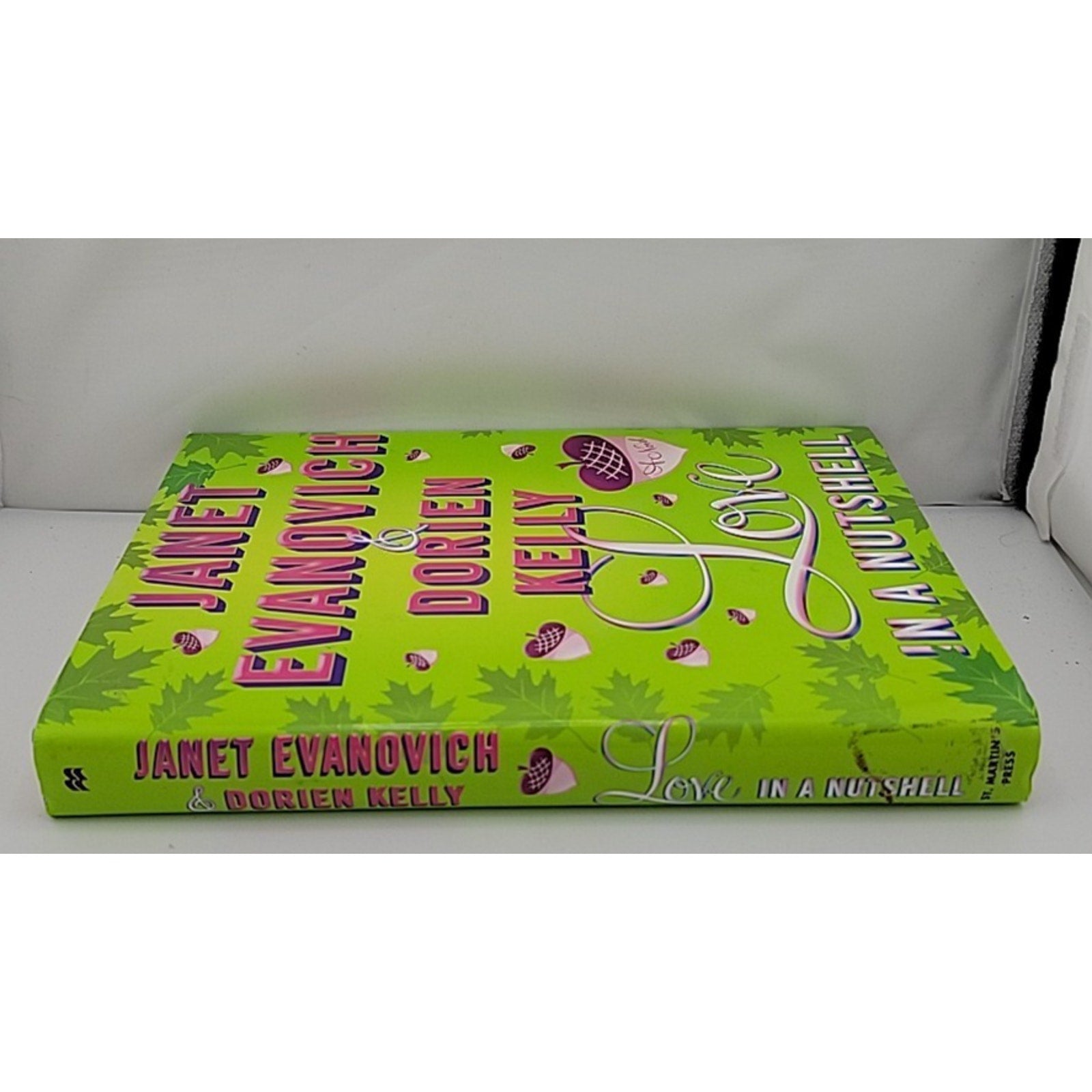Love in a Nutshell by Dorien Kelly and Janet Evanovich (2012, Hardcover)