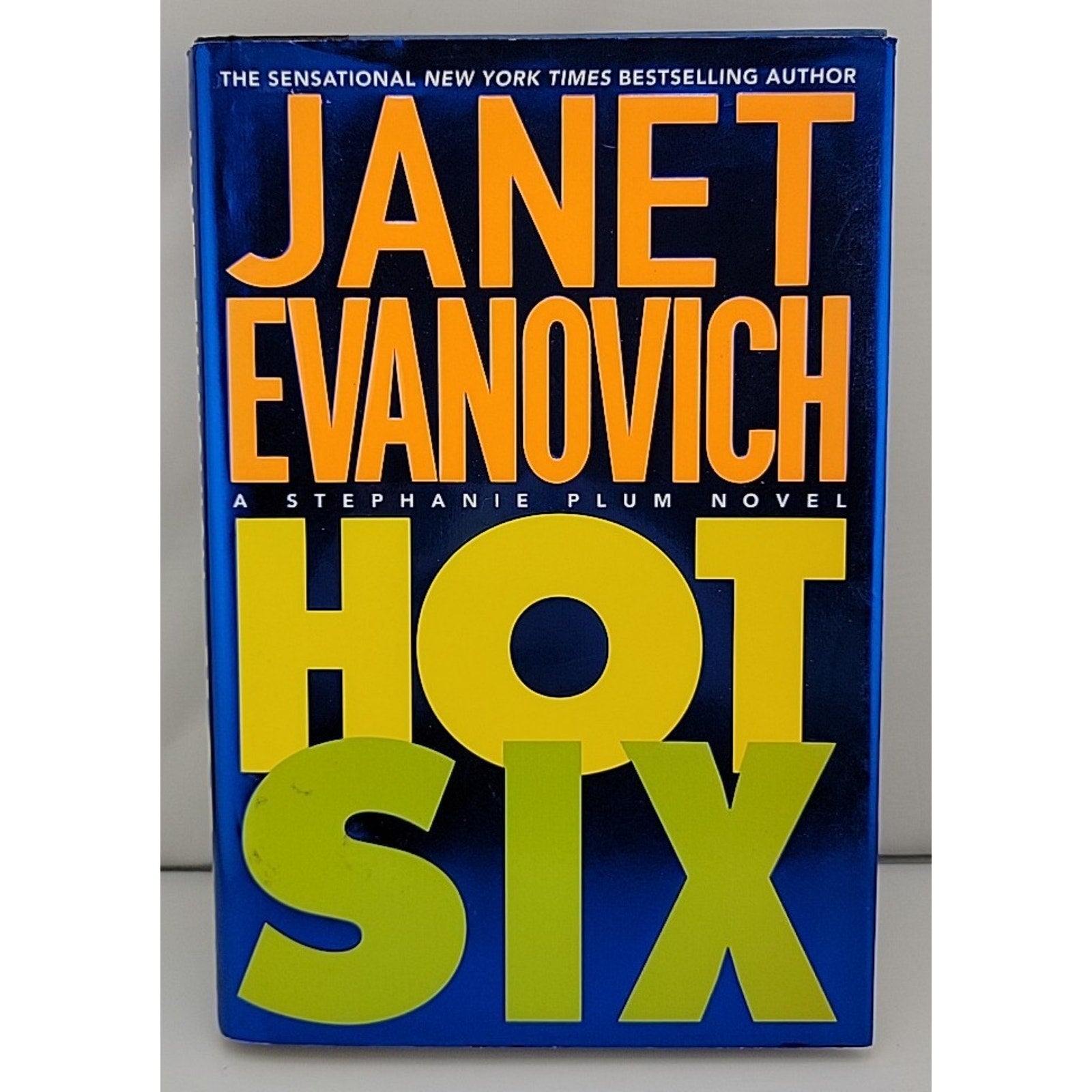 Hot Six by Janet Evanovich (2000, Hardcover)