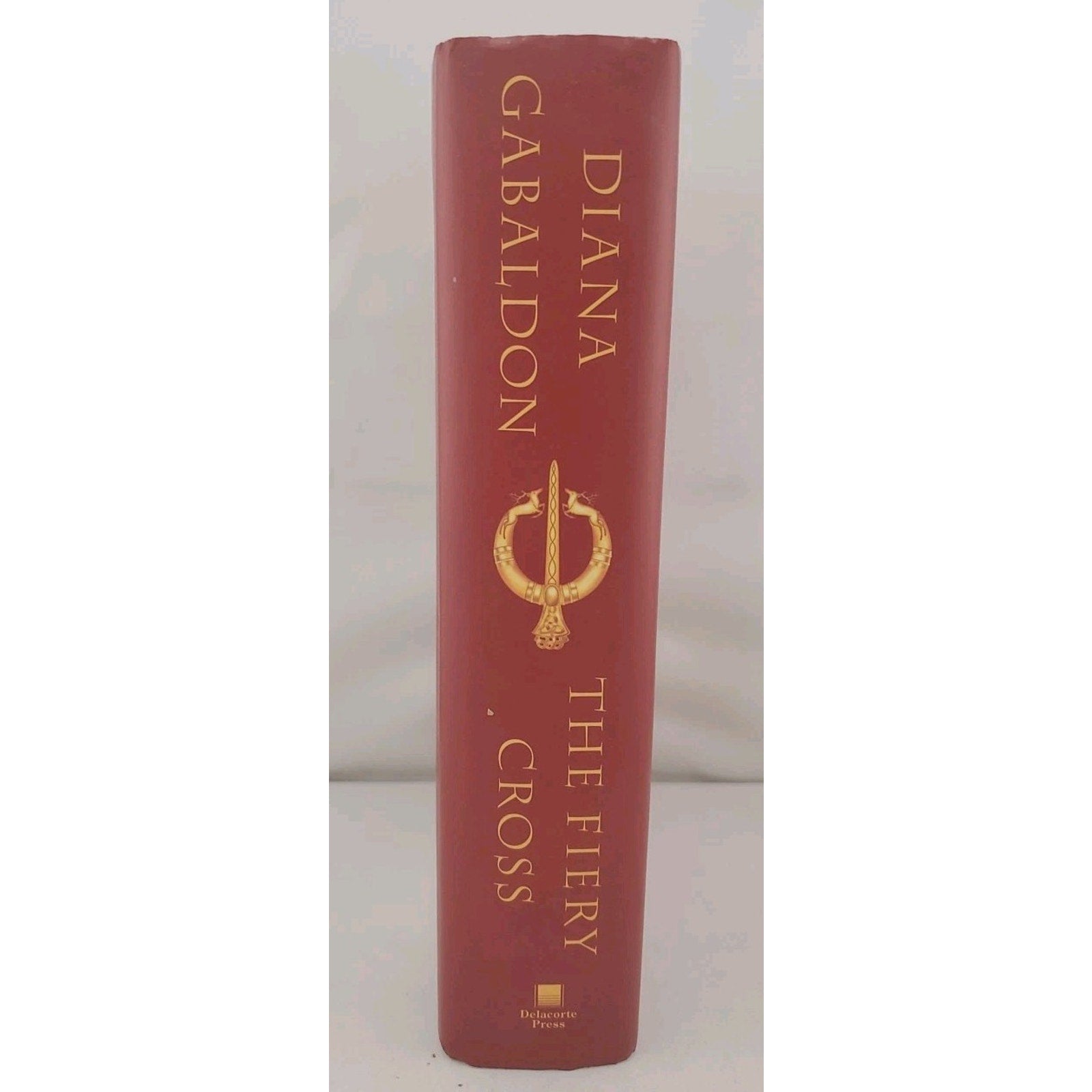 Fiery Cross by Diana Gabaldon (2001, Hardcover)