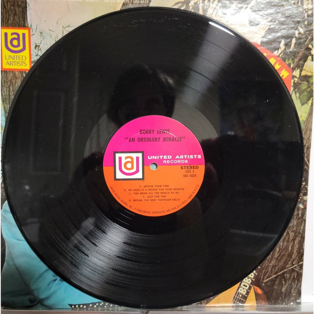 Bobby Lewis – An Ordinary Miracle (Vinyl)