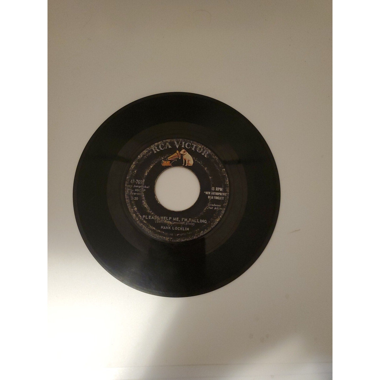45 RPM Record Hank Locklin My Old Home Town/Please Help Me I’m Falling
