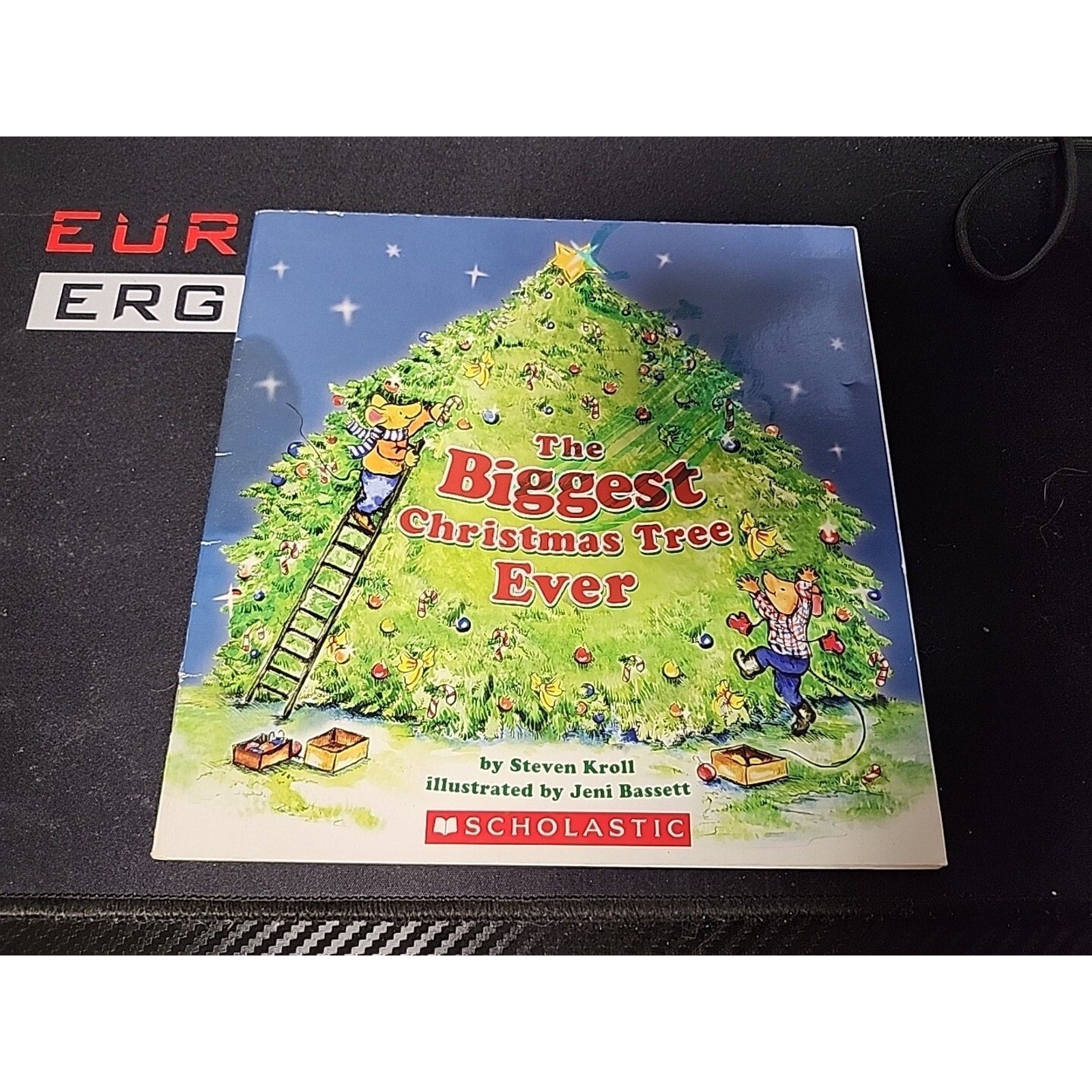 The Biggest Christmas Tree Ever - Paperback By Kroll, Steven