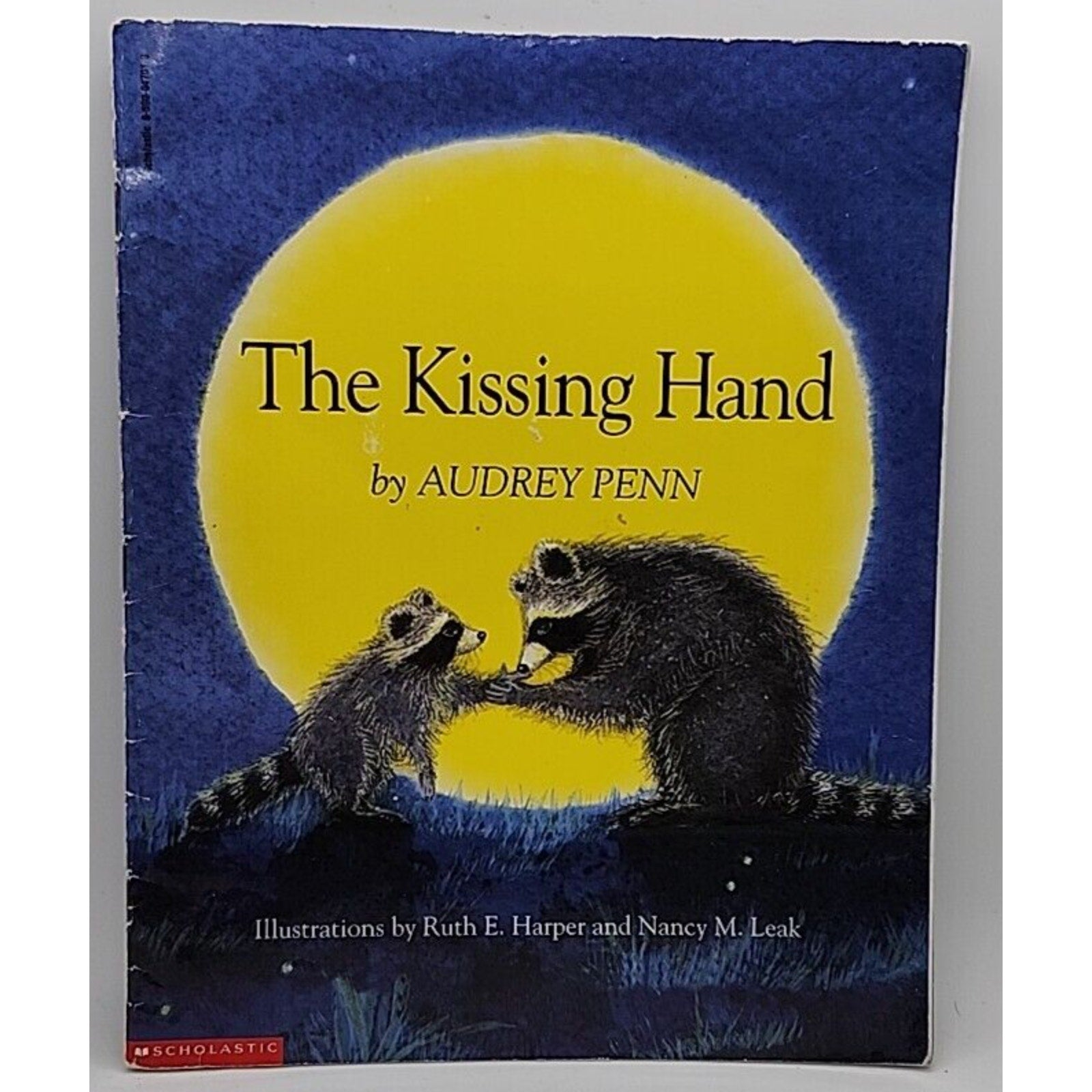 The Kissing Hand - Paperback By Audrey Penn