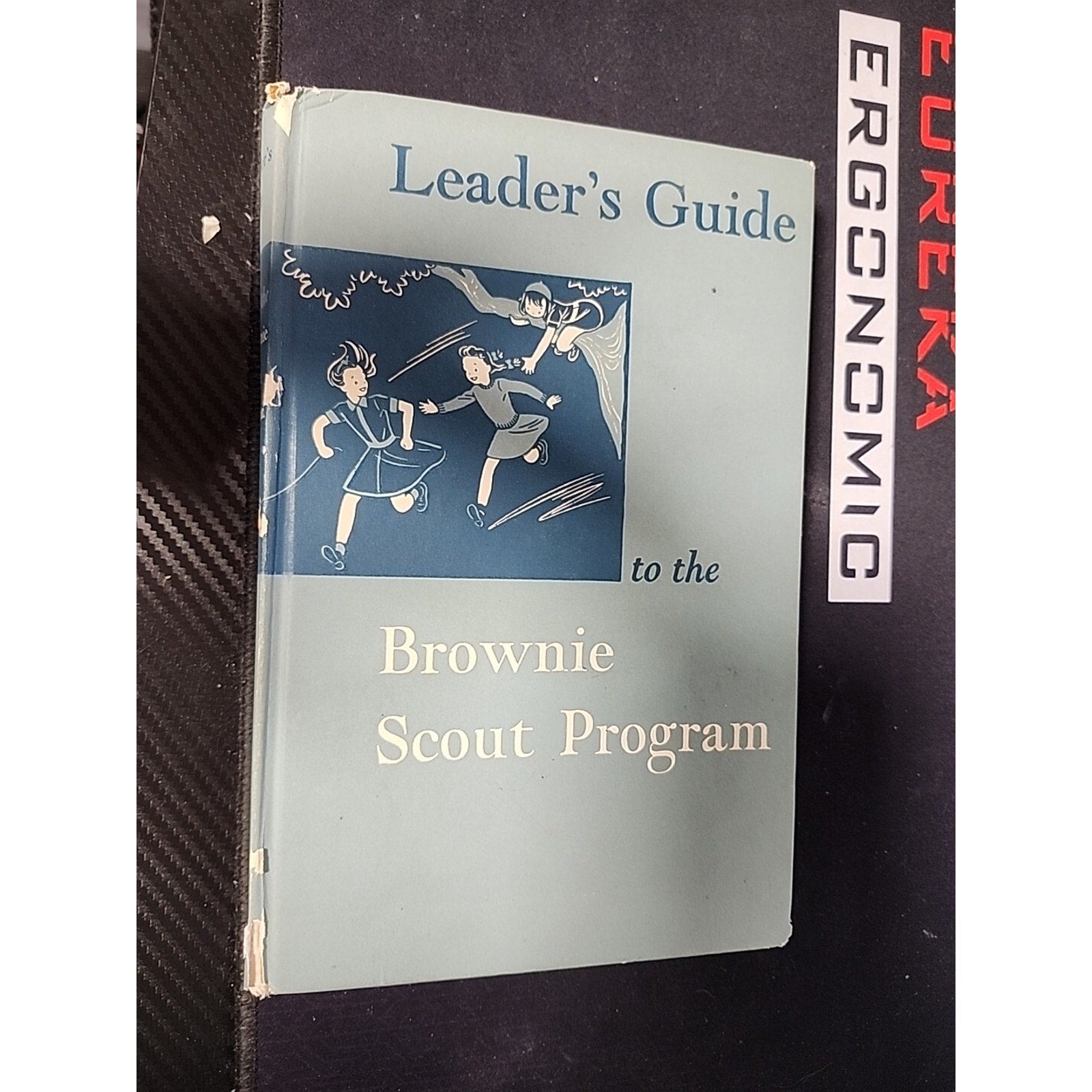 Leader’s Guide To The Brownie Scout Program 1950 (Book)