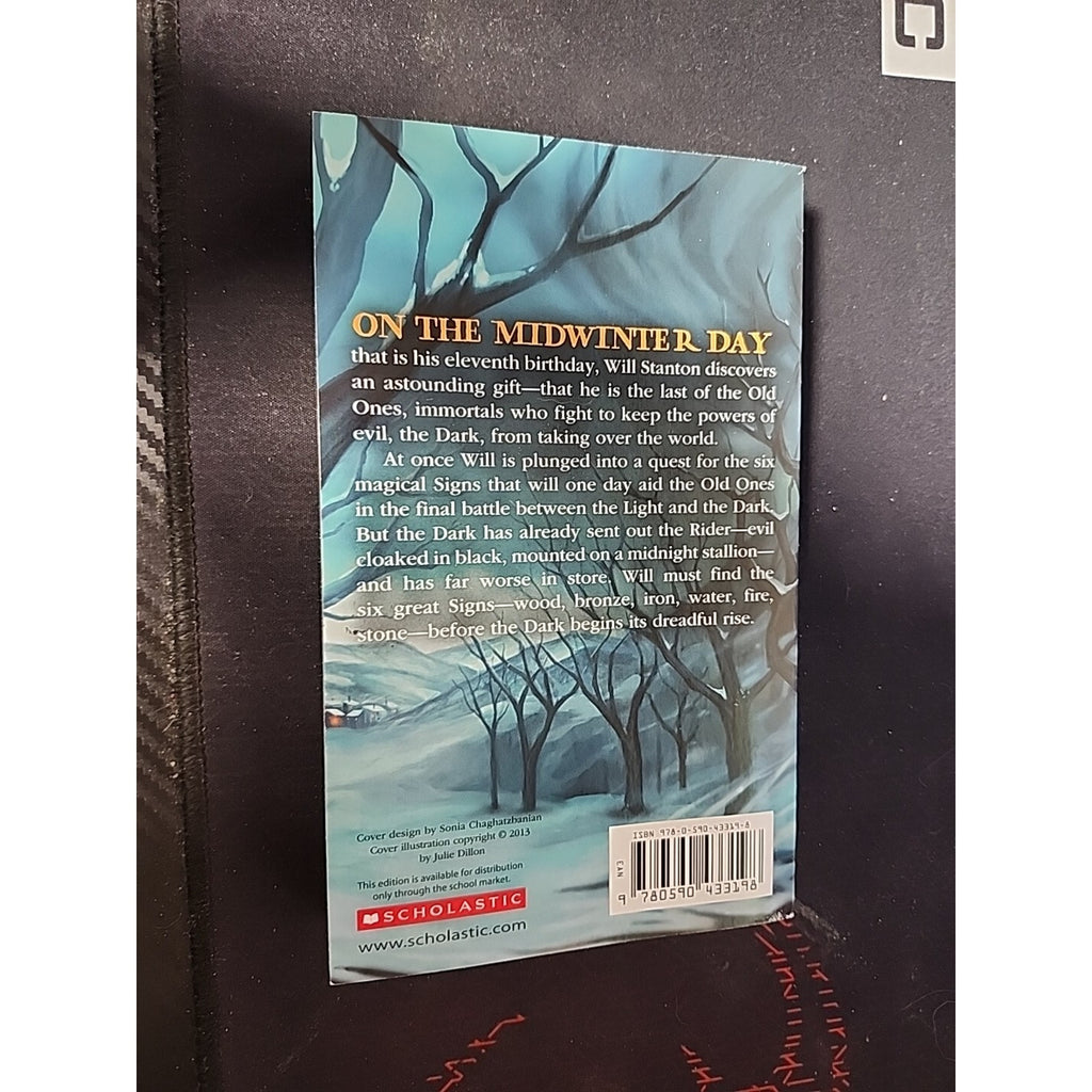 The Dark is Rising Sequence By Susan Cooper book #2 PB book Fantasy novel