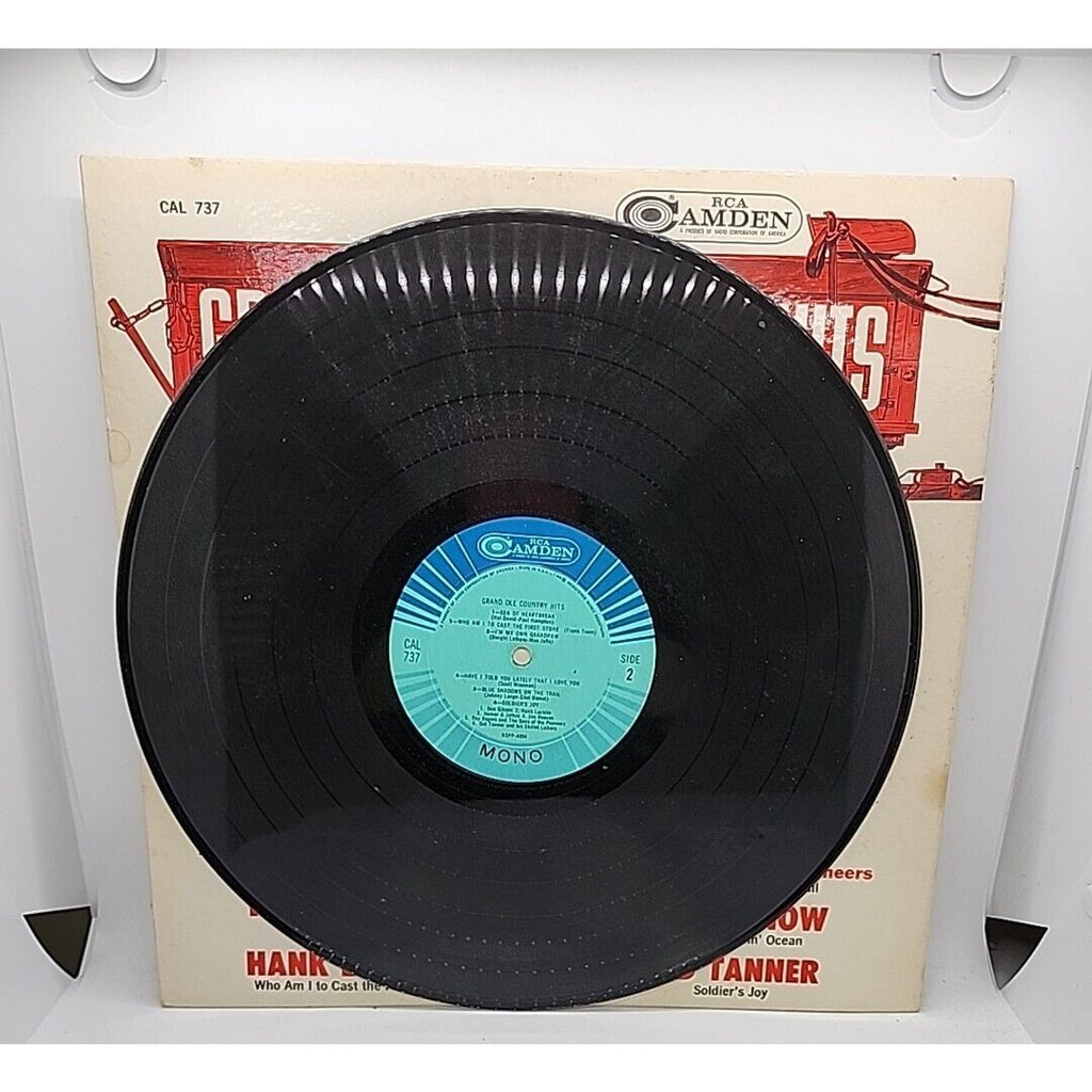 Grand Ole Country Hits - Various Artists - CAL 737 - Chet Atkins (Record)