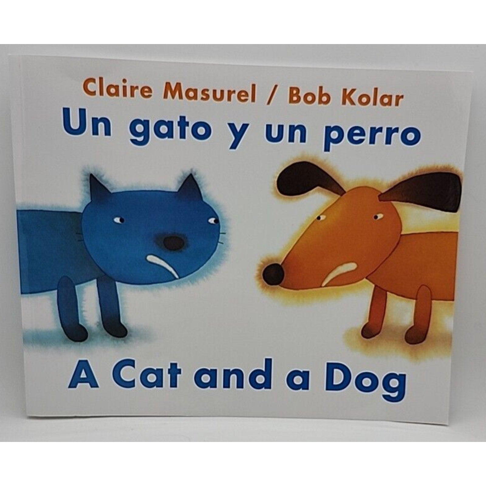 Un Gato y un Perro by Claire Masurel (2003)