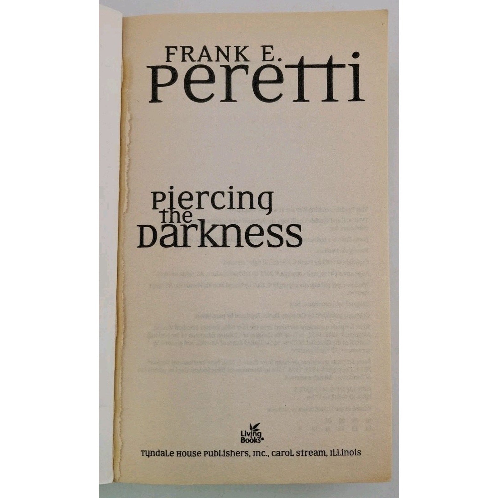 Piercing the Darkness by Frank E. Peretti (2002, Trade Paperback)