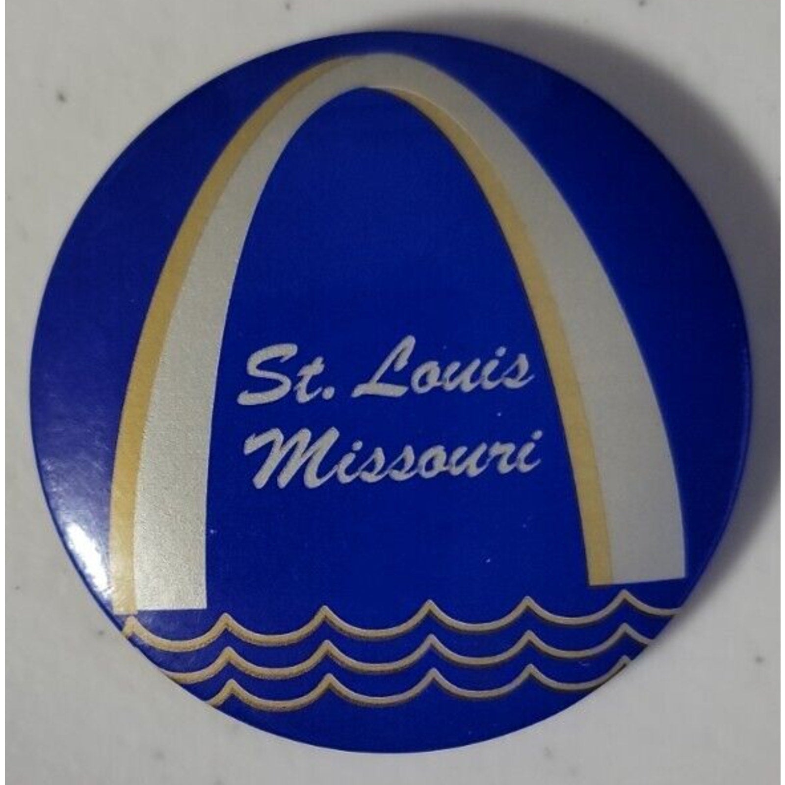 St Louis Missouri Collectors Holiday Pinback