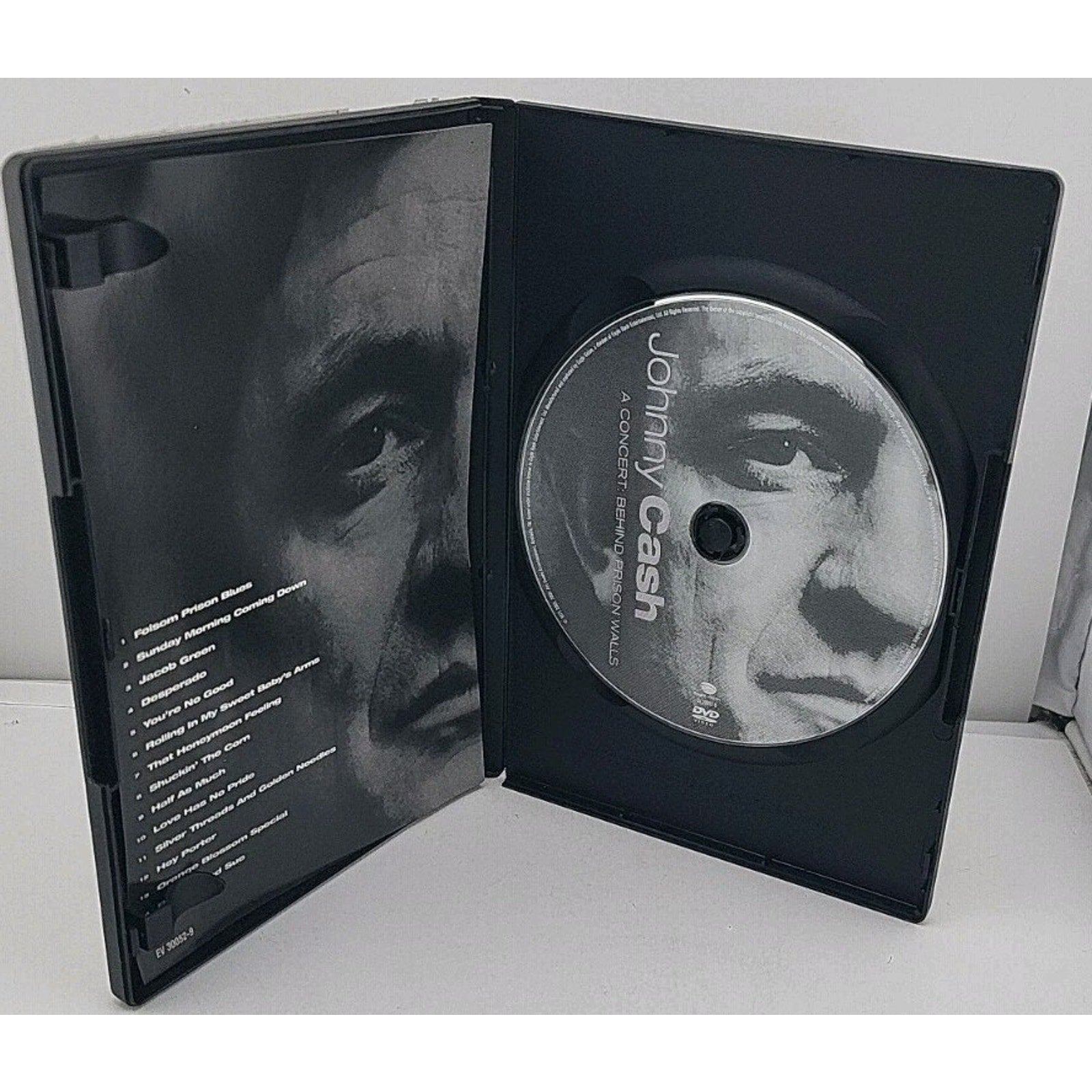 A Concert: Behind Prison Walls (DVD)