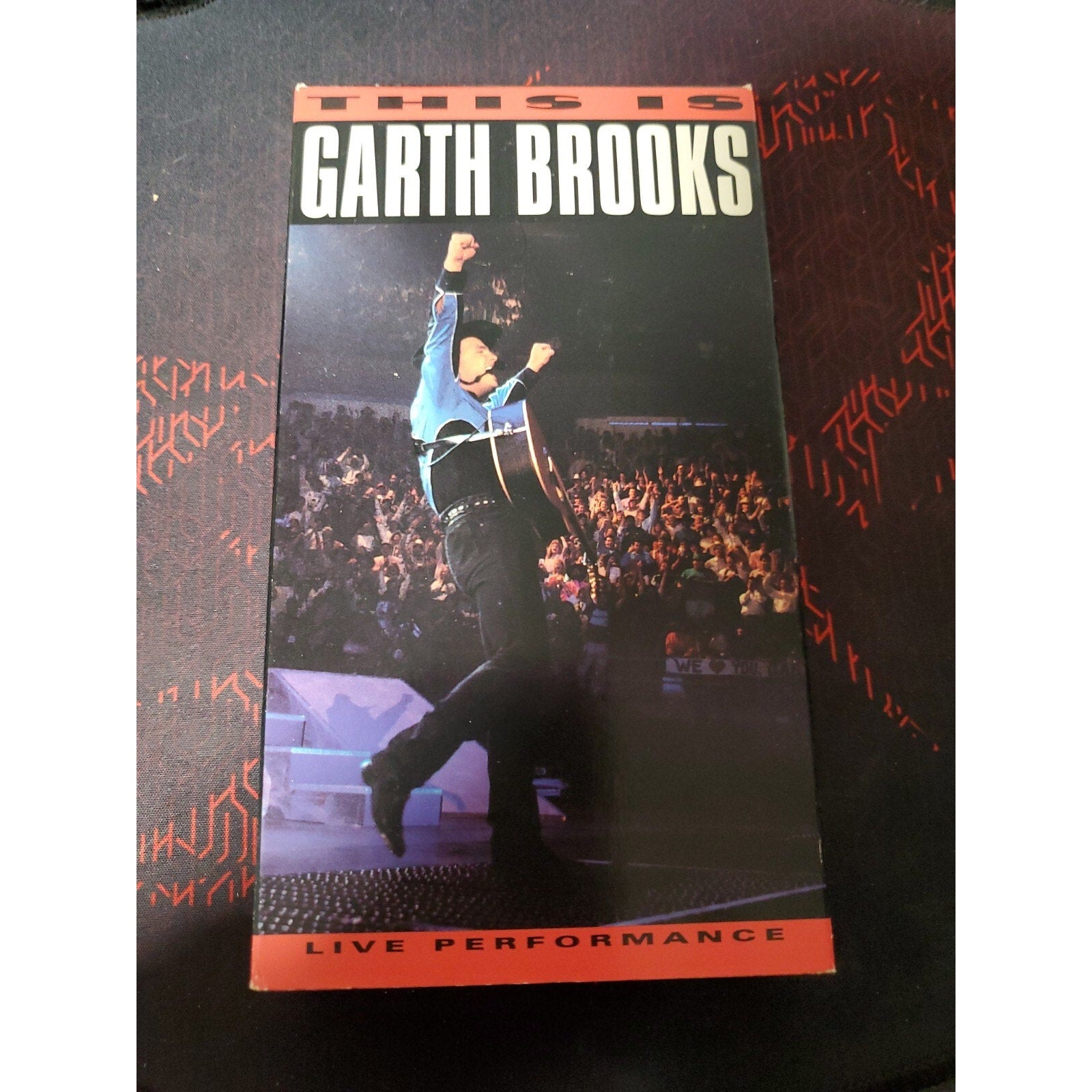 This Is Garth Brooks by Garth Brooks (VHS, Jun-1992, Liberty Home Video)