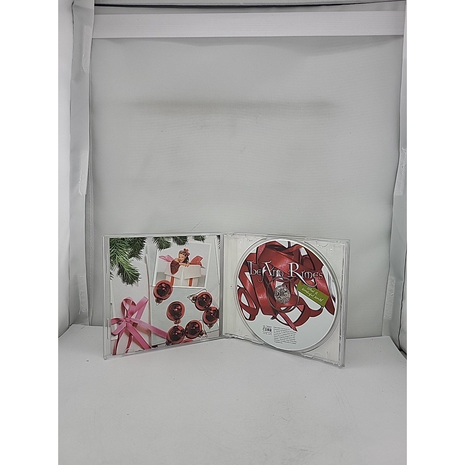 Leann Rimes What a Wonderful World Christmas Music CD Album