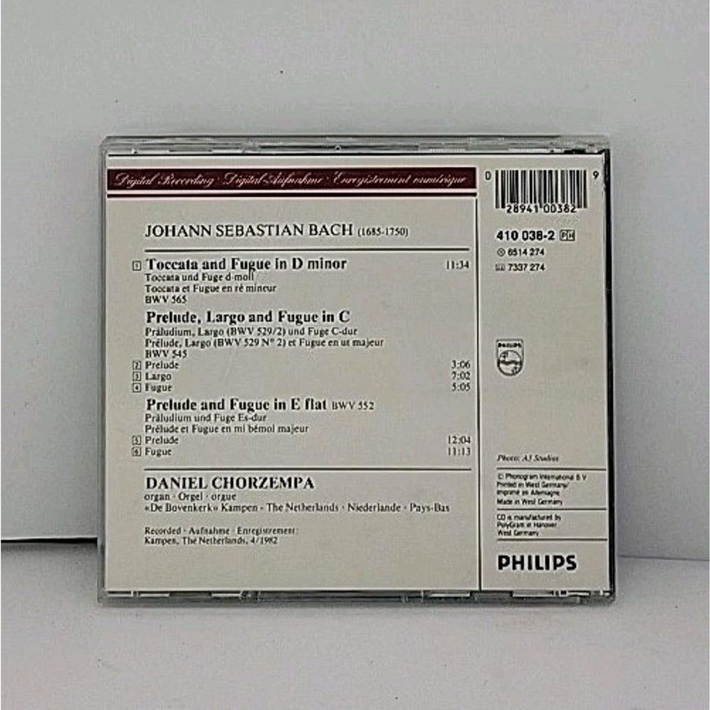 Bach: Toccata & Fugue in D minor / Prelude, Largo & Fugue in C / Prelude (CD)