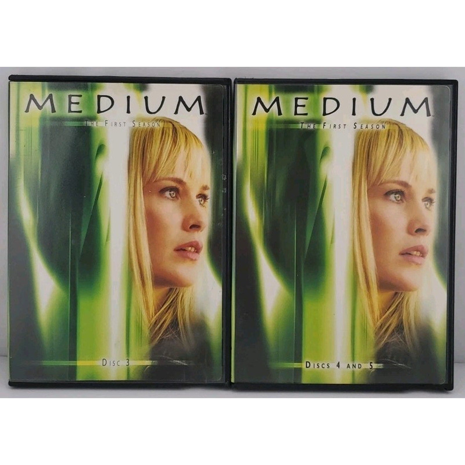 Medium - The Complete First Season (DVD, 2006, 5-Disc Set, Checkpoint)